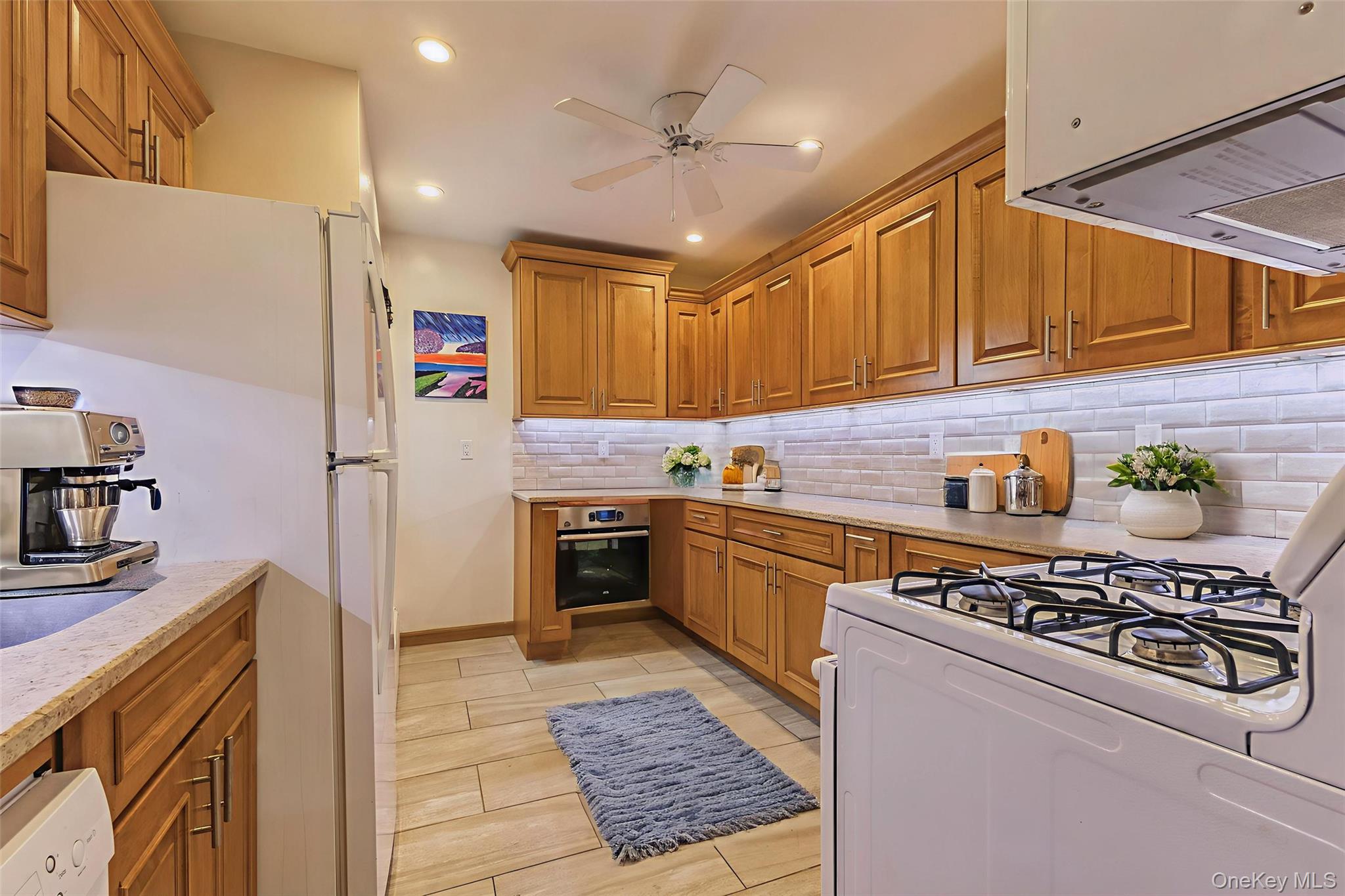 99-10 60th Avenue 6e Property Photo 4