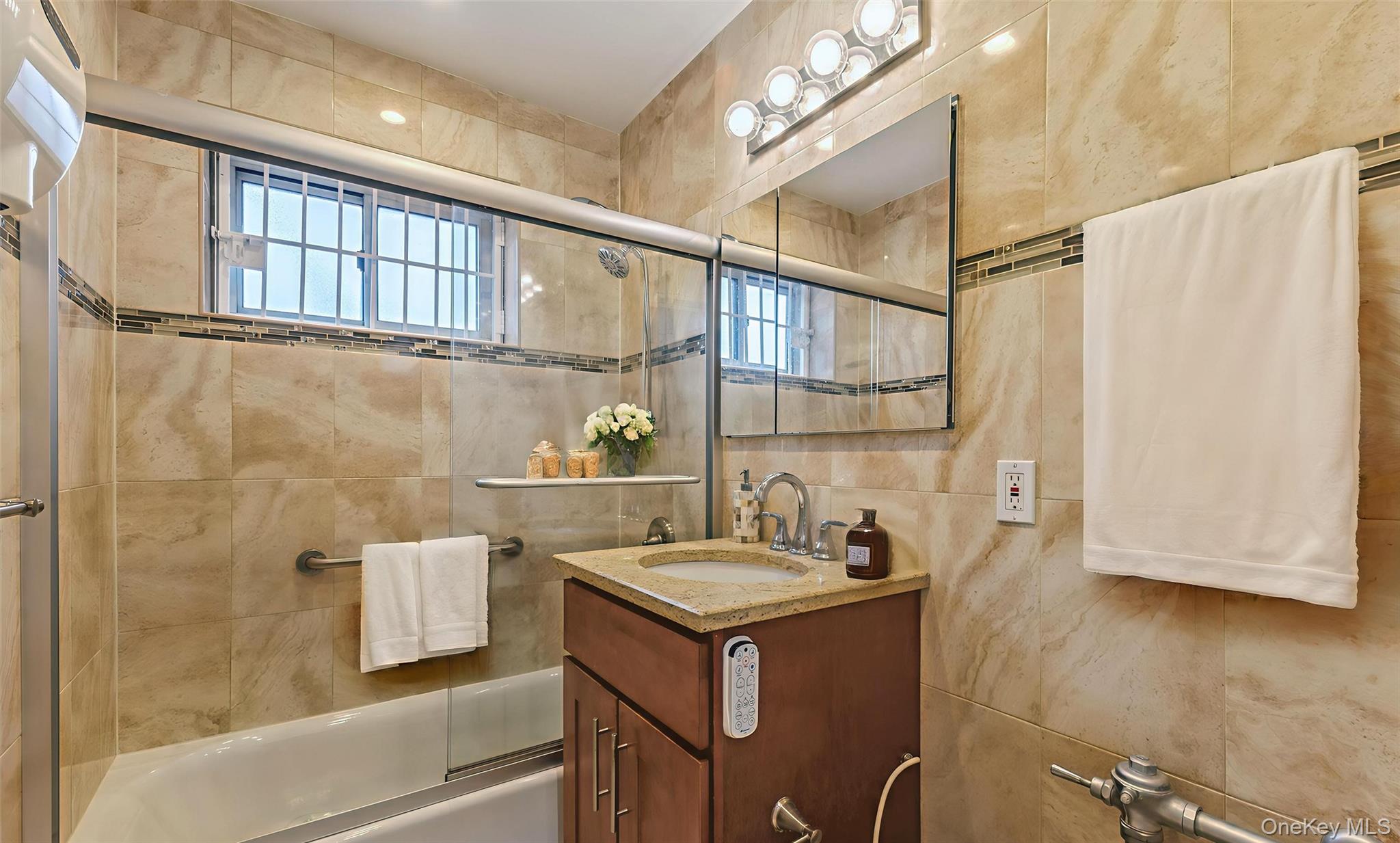 99-10 60th Avenue 6e Property Photo 8