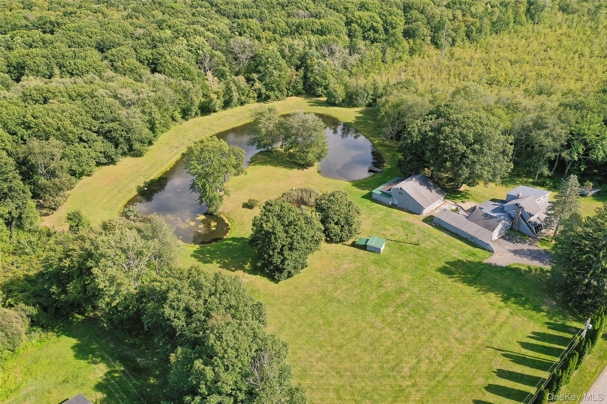89 Deer Pond Road Property Photo 2