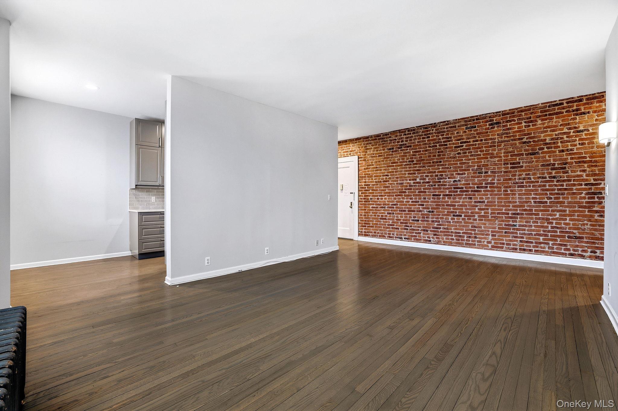 11 Alden Road 1m Property Photo 8