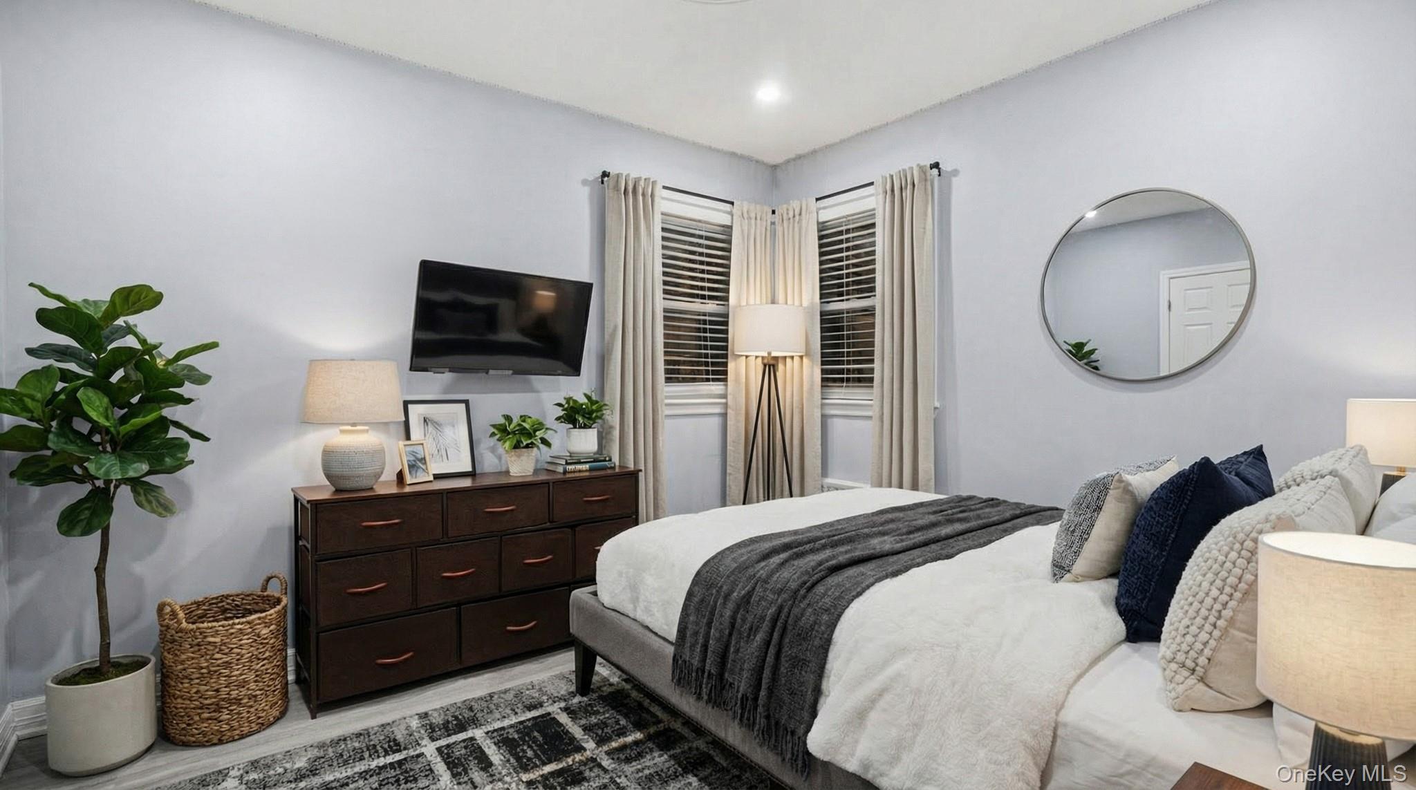 8268 Little Neck Parkway Property Photo 15