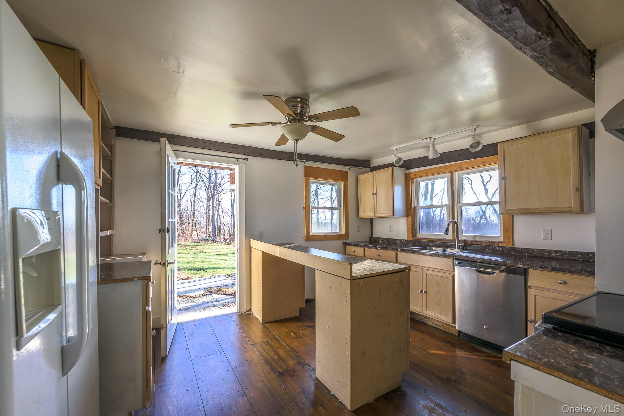 91 Scheller Park Road Property Photo 15