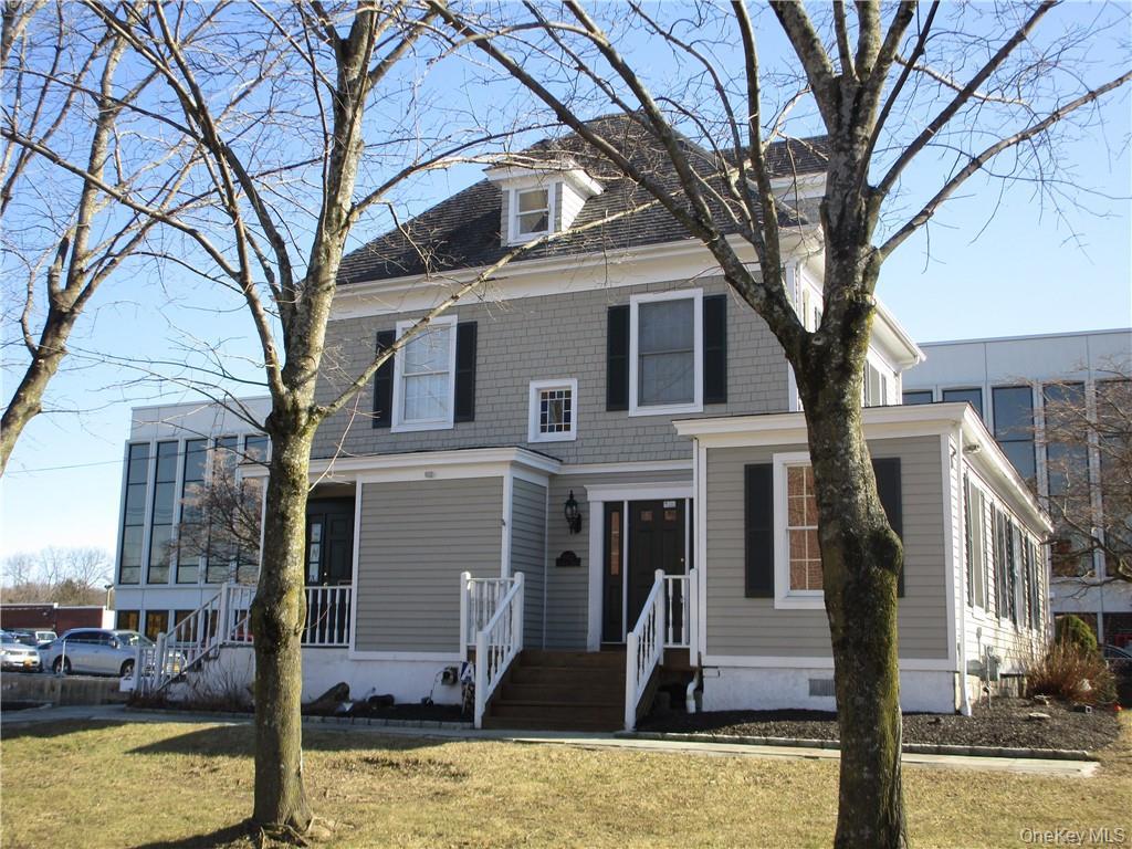 1952 Commerce Street Property Photo 1