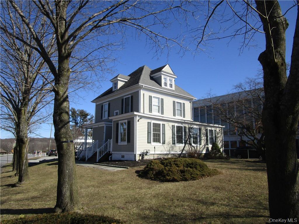 1952 Commerce Street Property Photo 2