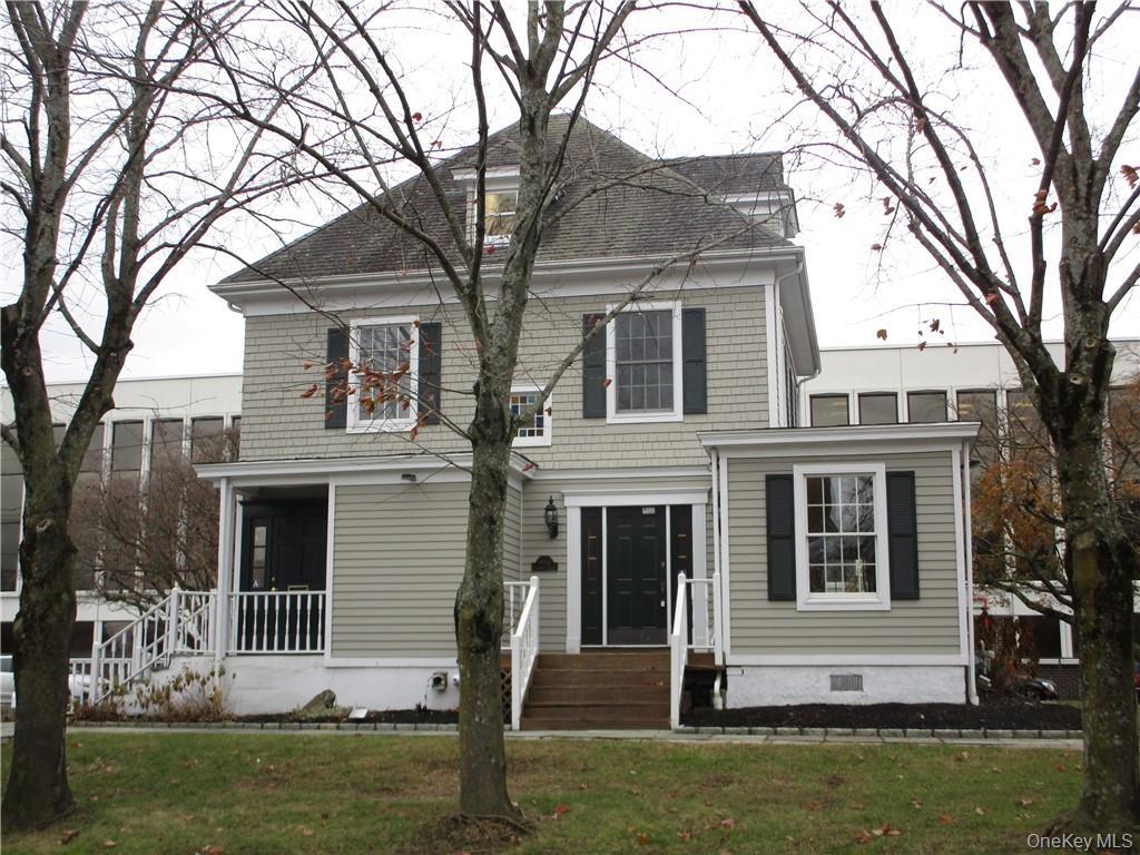 1952 Commerce Street Property Photo 8