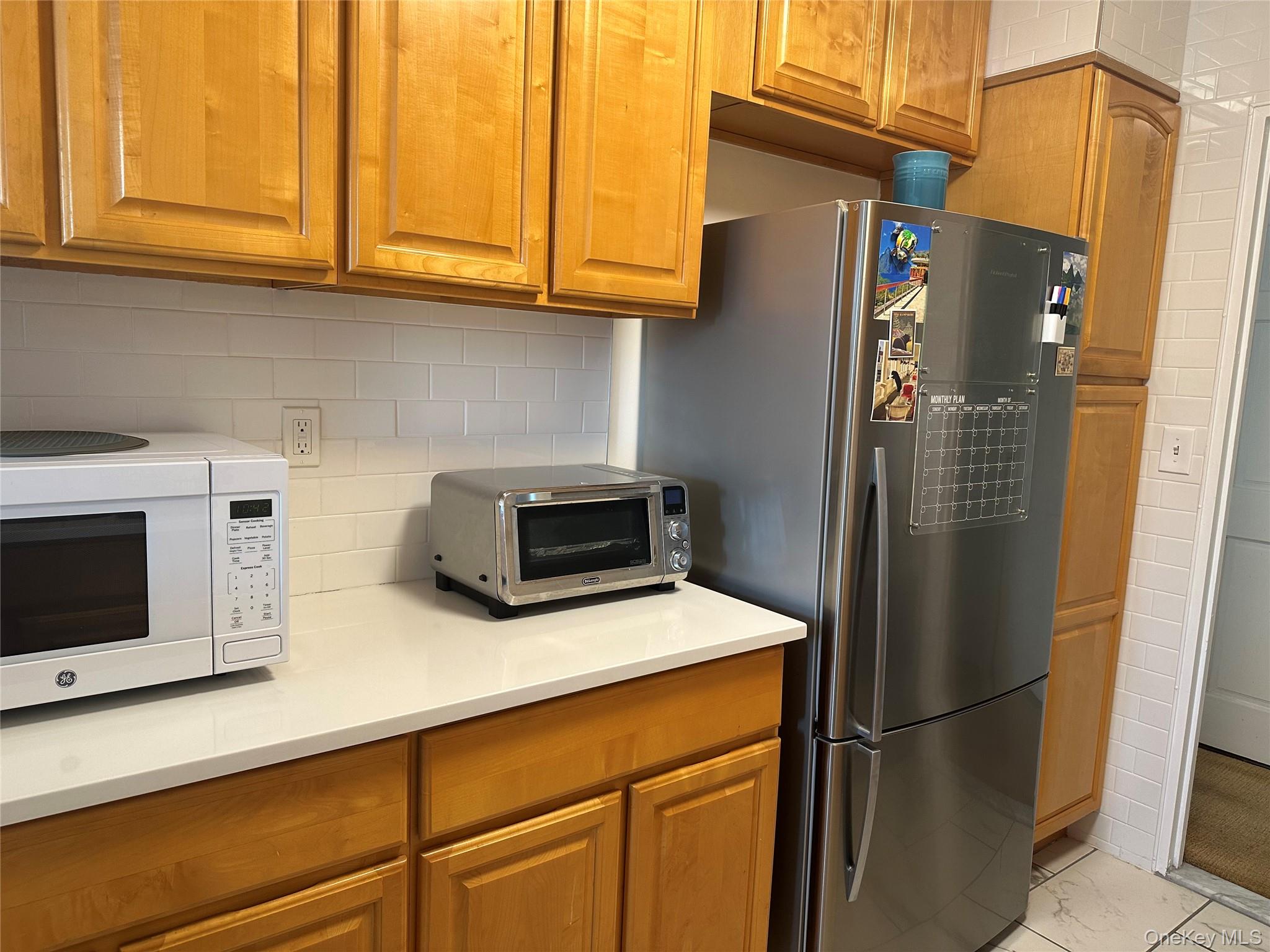 1101 Midland Avenue 323 Property Photo 6
