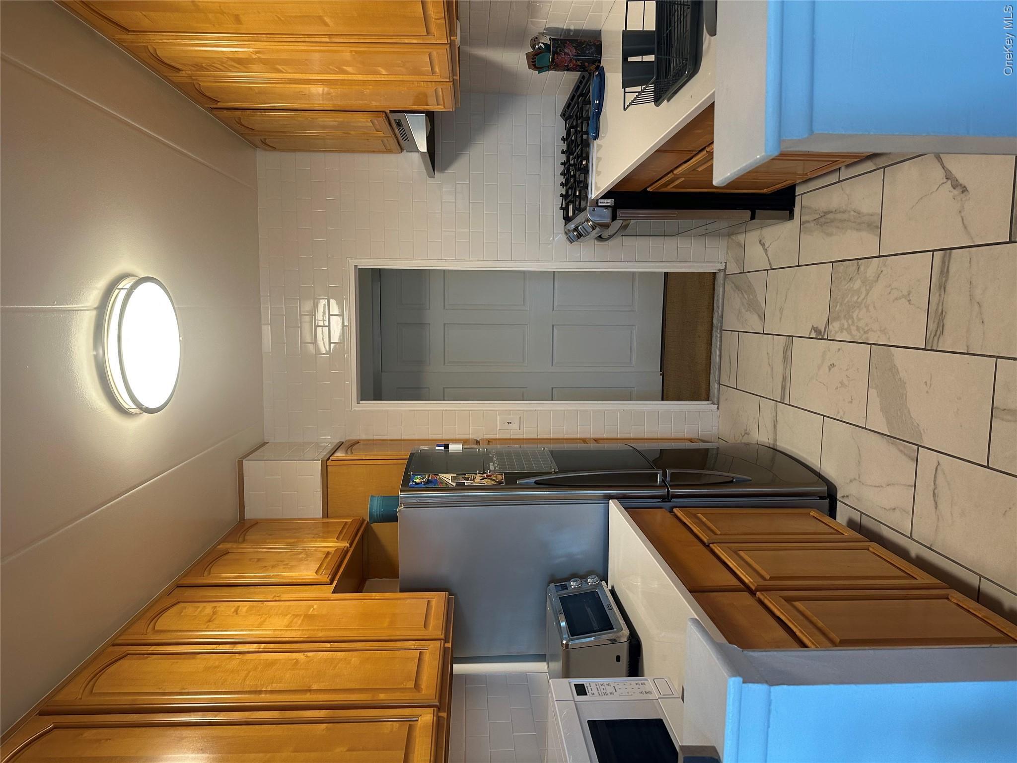 1101 Midland Avenue 323 Property Photo 11