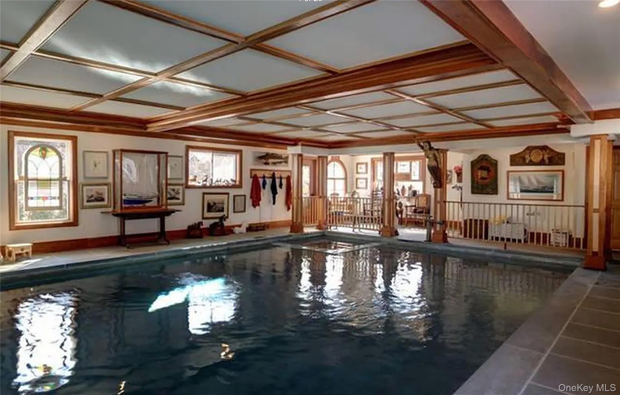 6 White Lane Property Photo 2