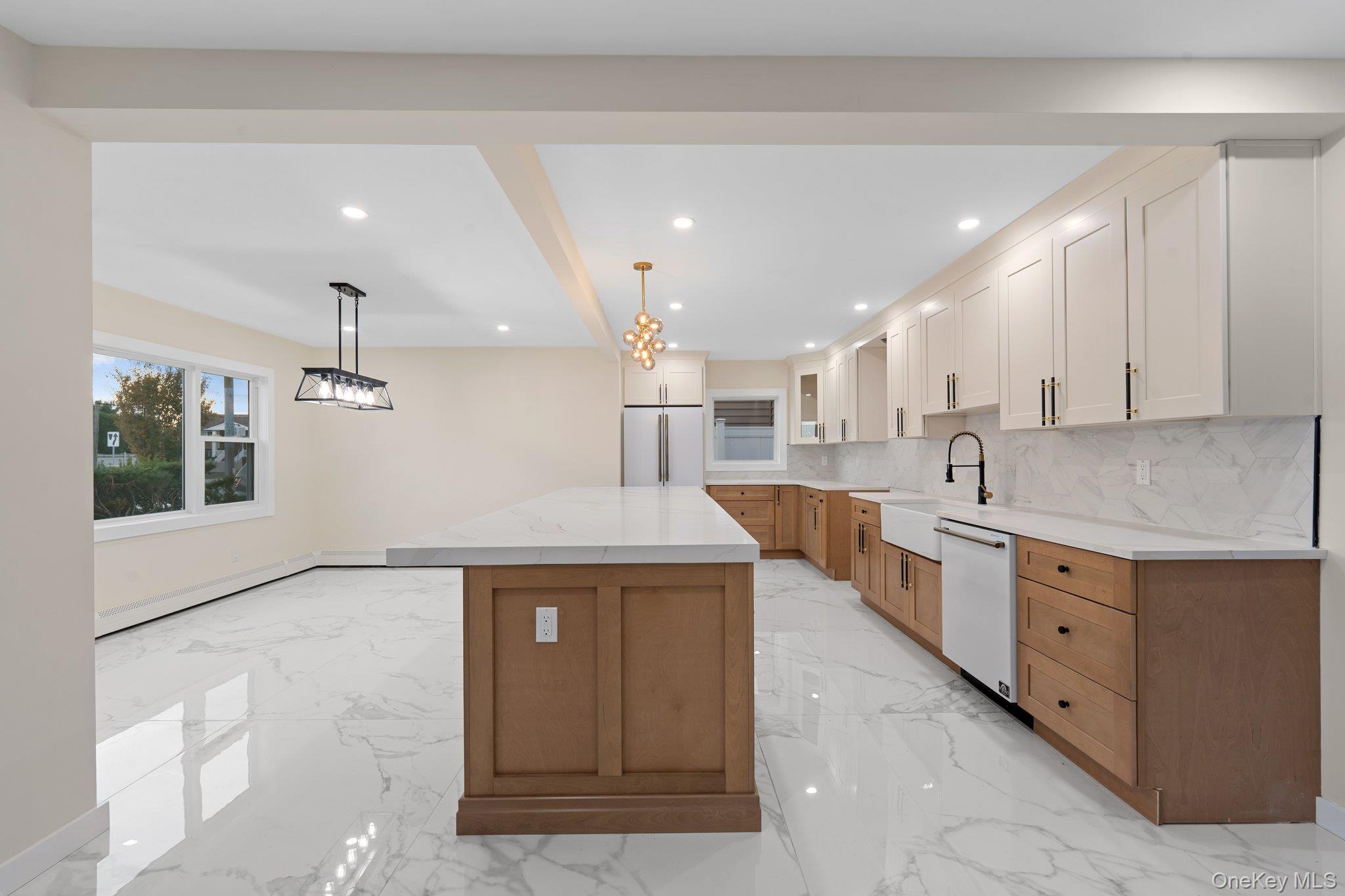 282 Vanderbilt Boulevard Property Photo 8