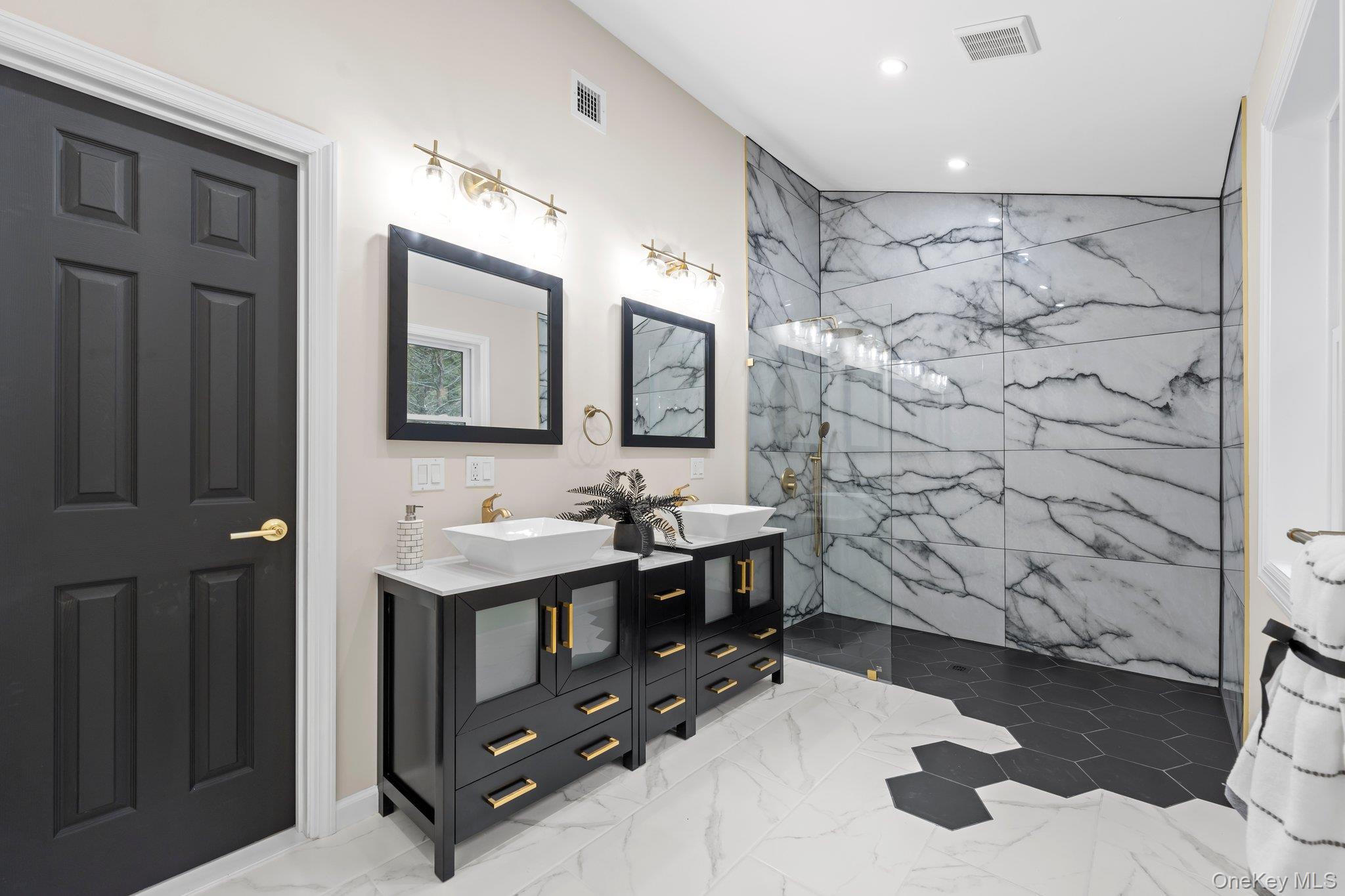 282 Vanderbilt Boulevard Property Photo 10