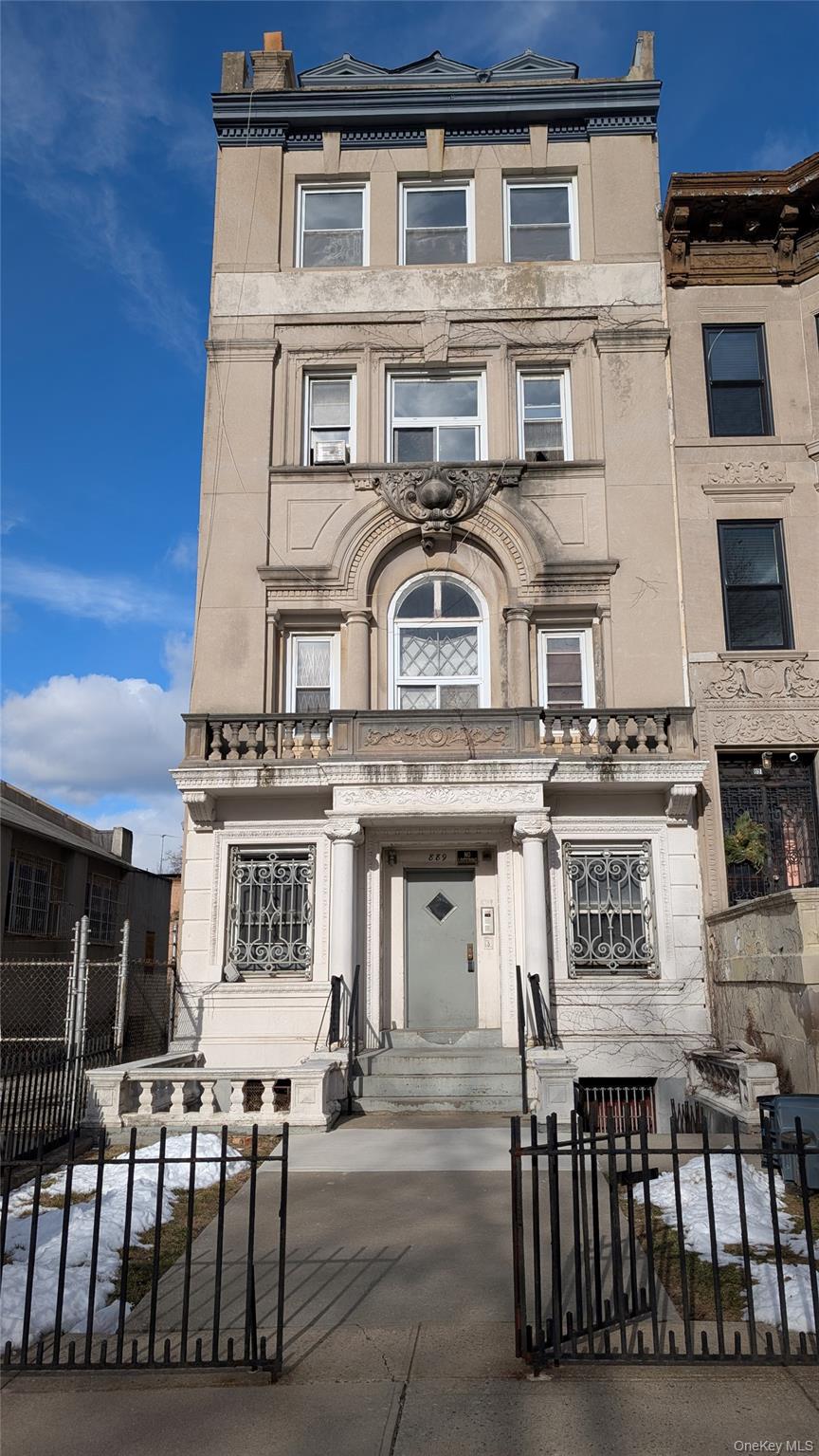 889 Saint Marks Avenue Property Photo 1