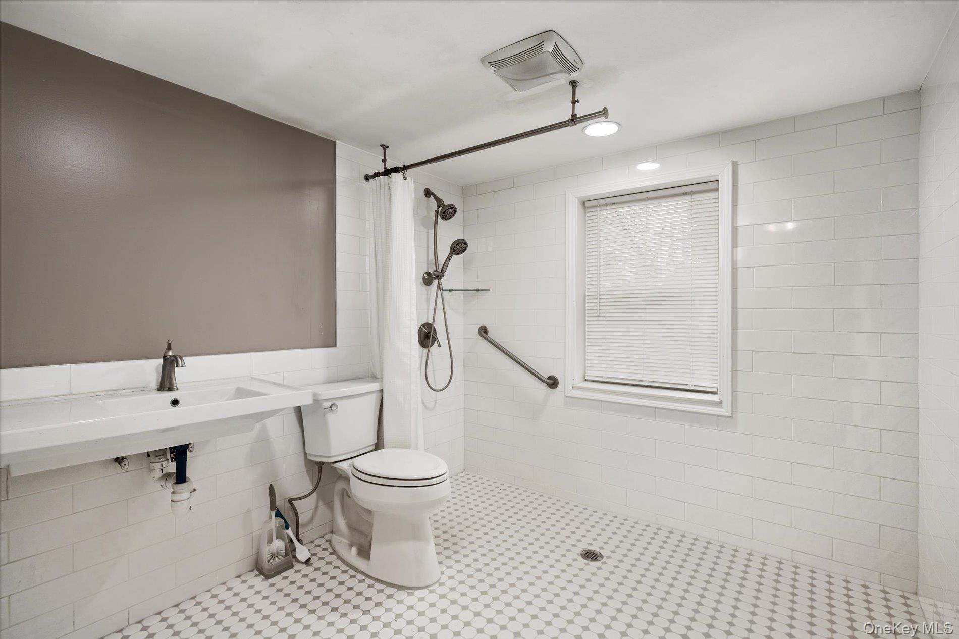 140 Park Avenue Property Photo 9