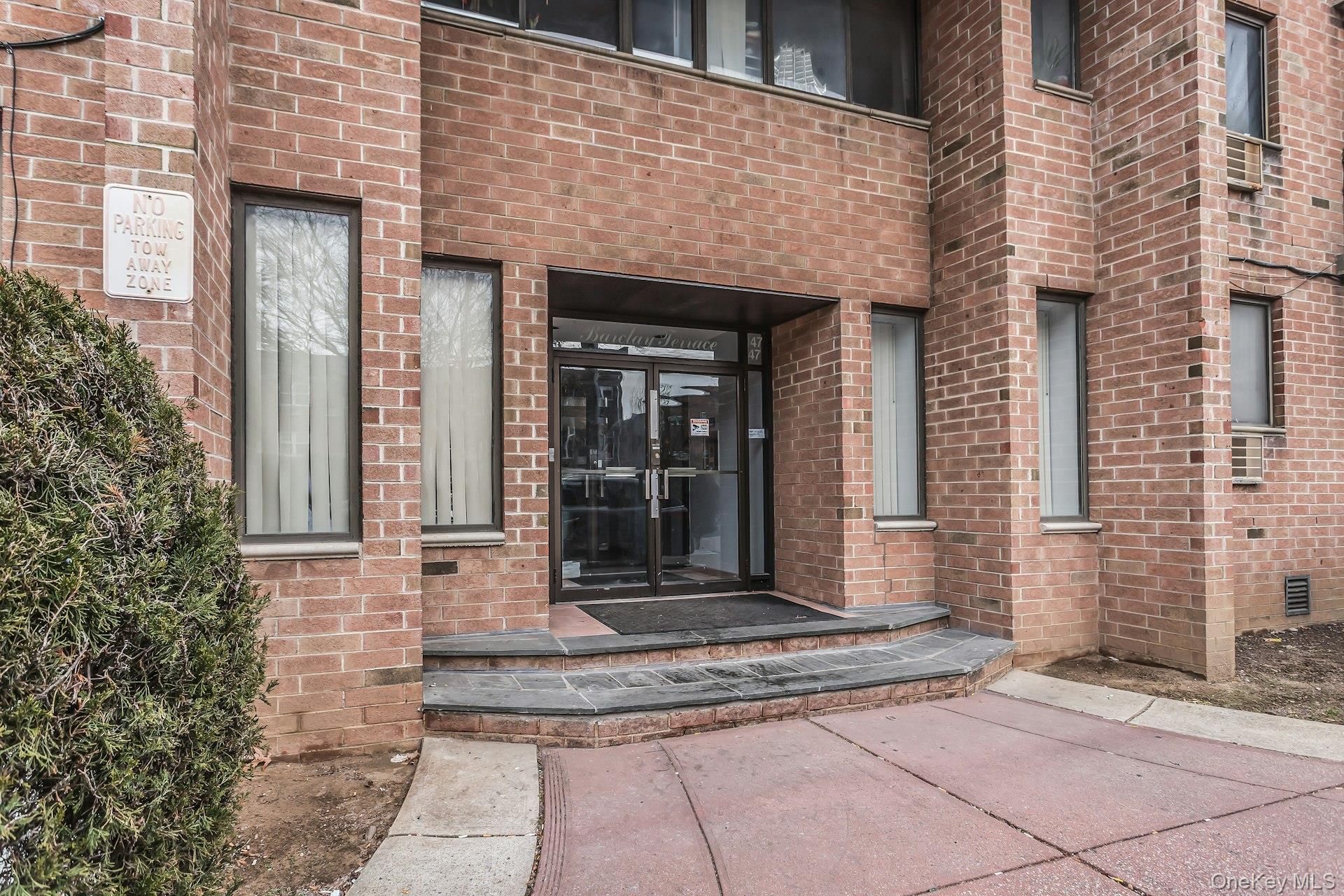 147-45 Barclay Avenue 5b Property Photo 1
