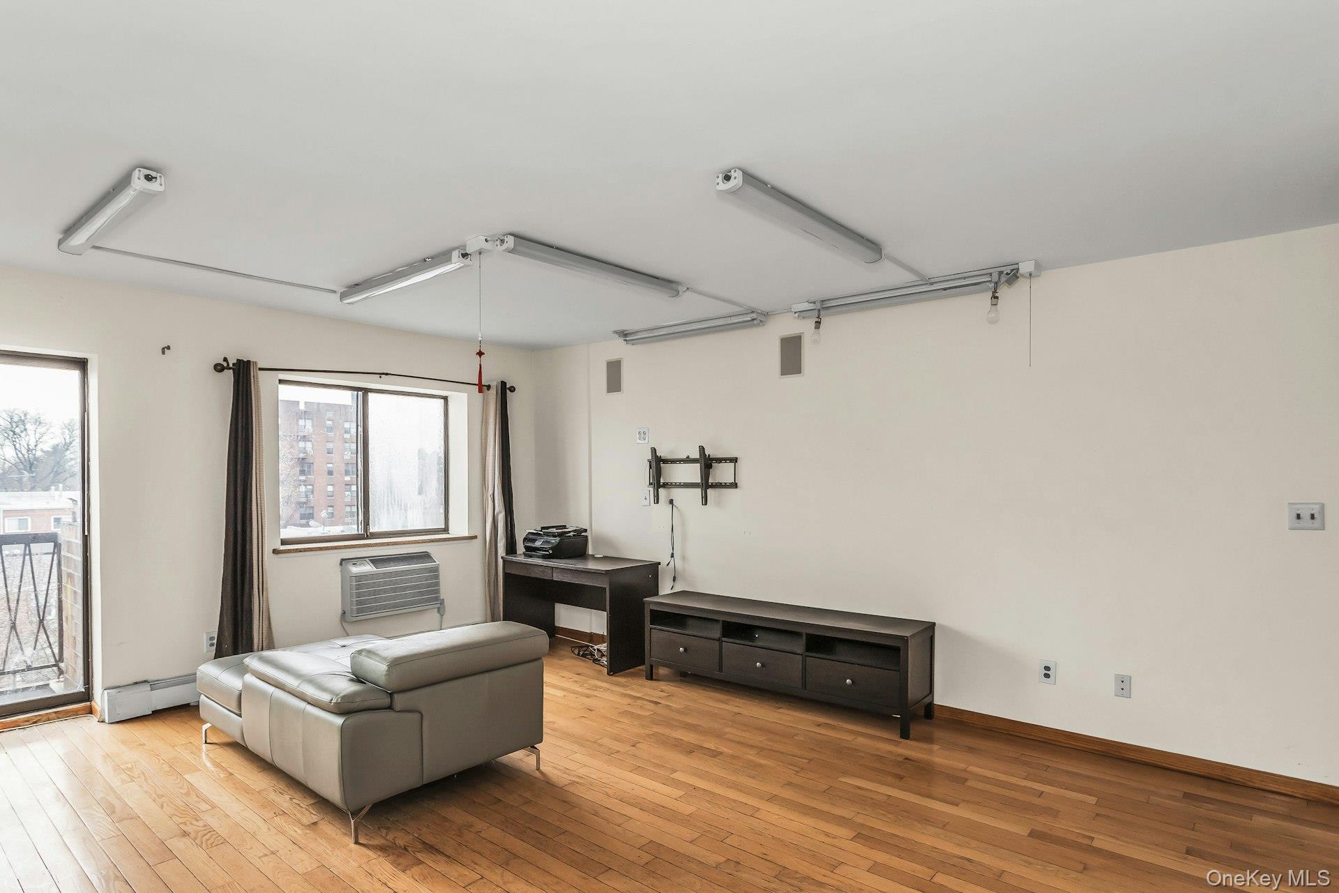 147-45 Barclay Avenue 5b Property Photo 6