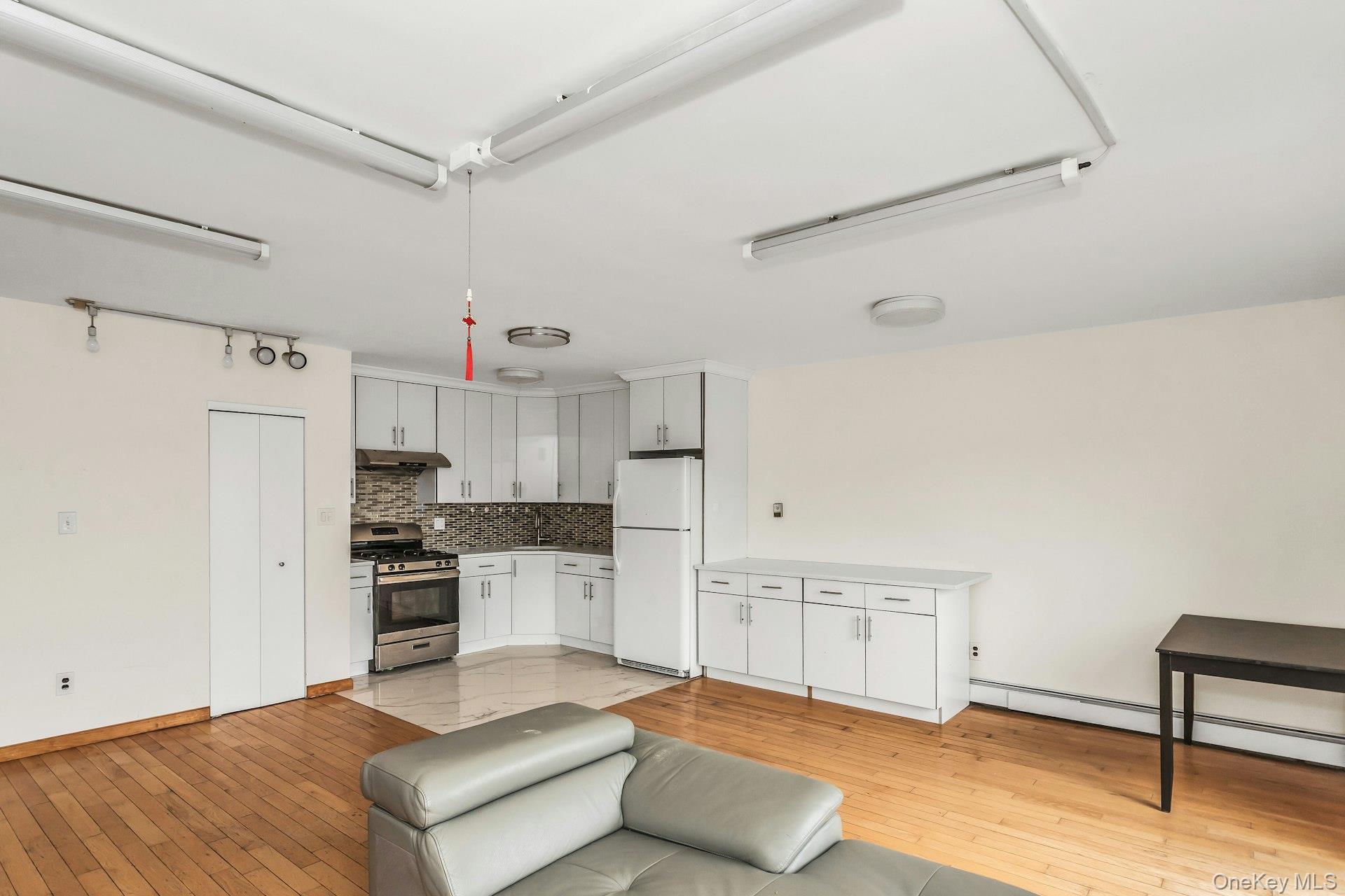 147-45 Barclay Avenue 5b Property Photo 8