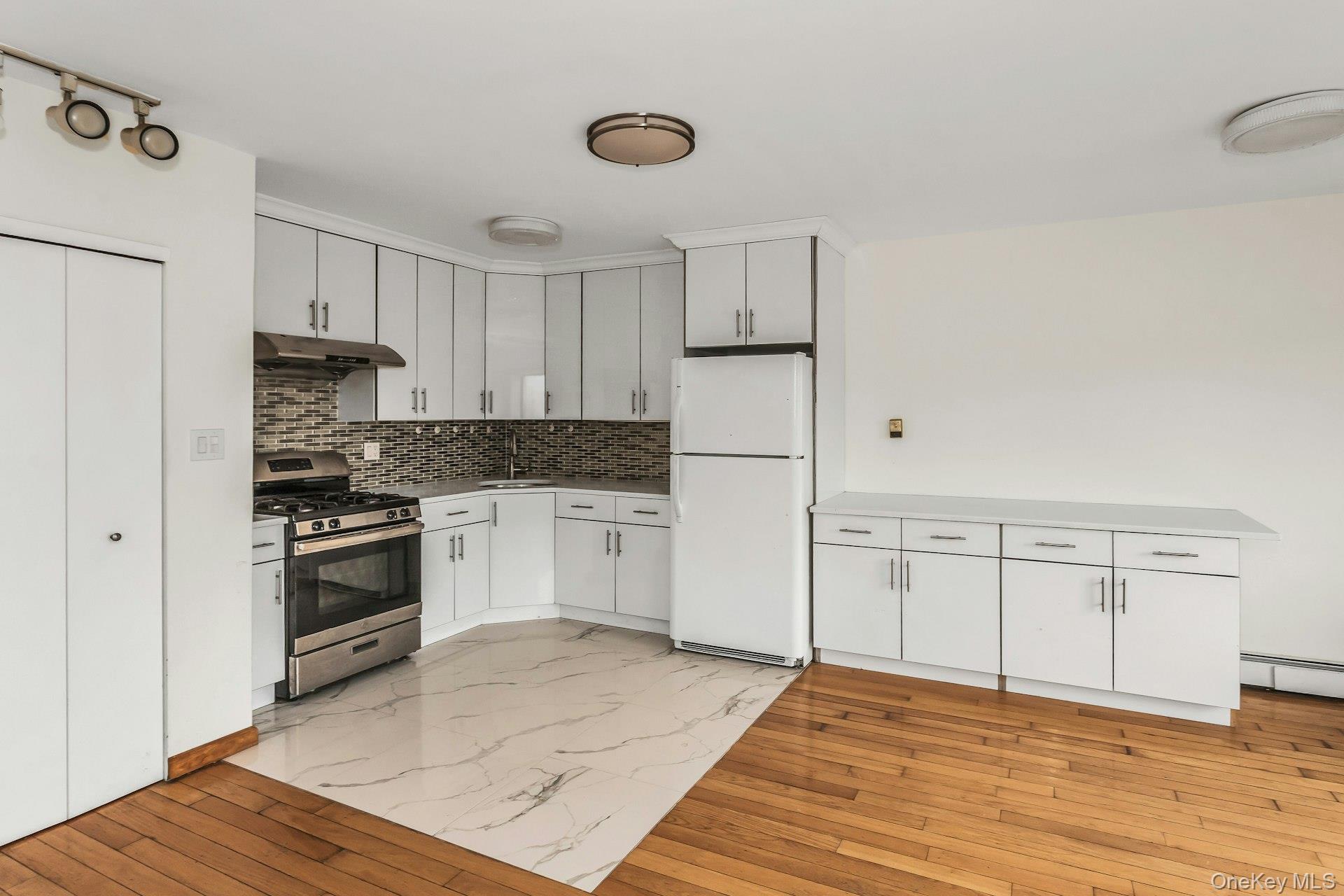 147-45 Barclay Avenue 5b Property Photo 10