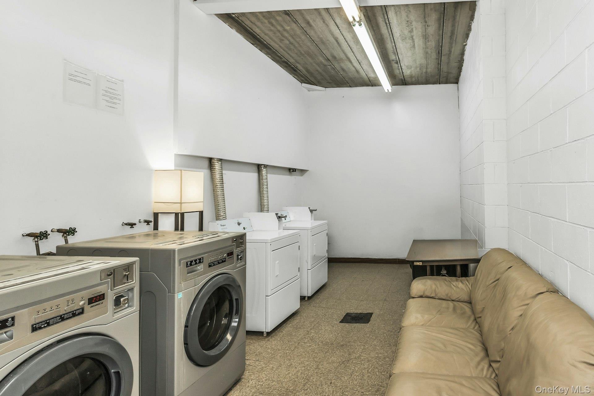 147-45 Barclay Avenue 5b Property Photo 23