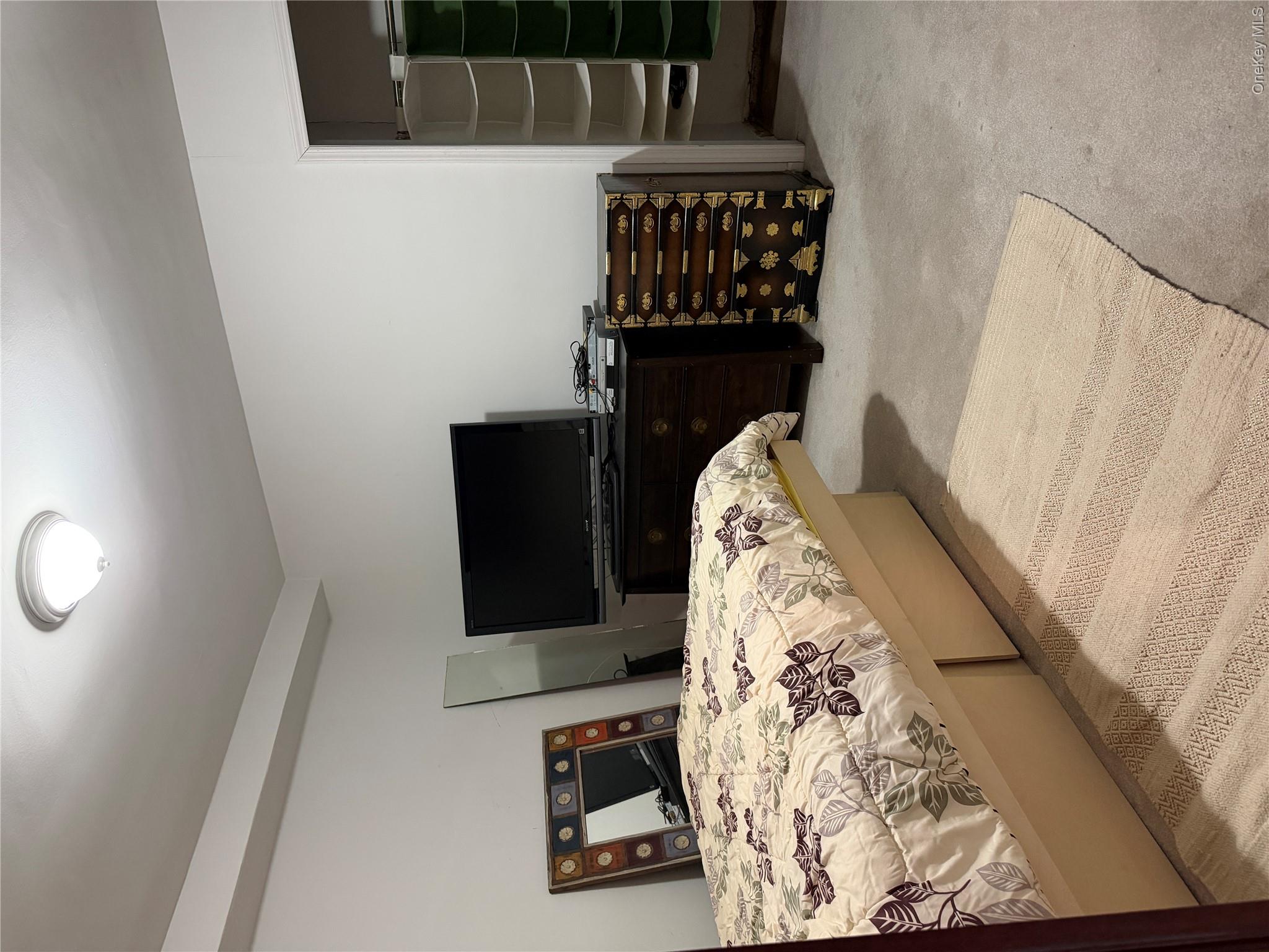 142-05 Roosevelt Avenue 539 Property Photo 6