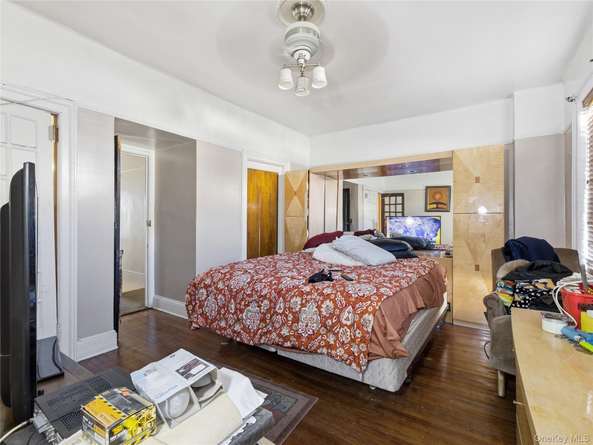 372 Parkside Avenue Property Photo 17