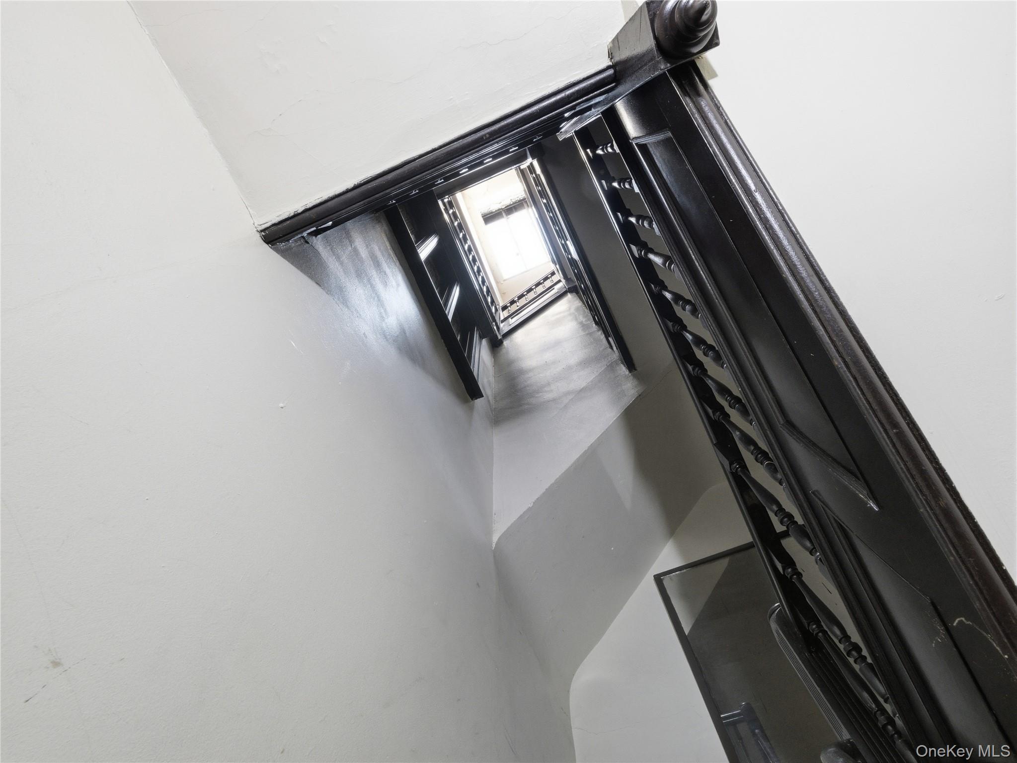 372 Parkside Avenue Property Photo 32