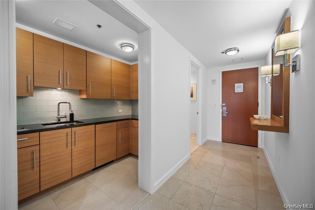 1 Renaissance Square 10g Property Photo 7