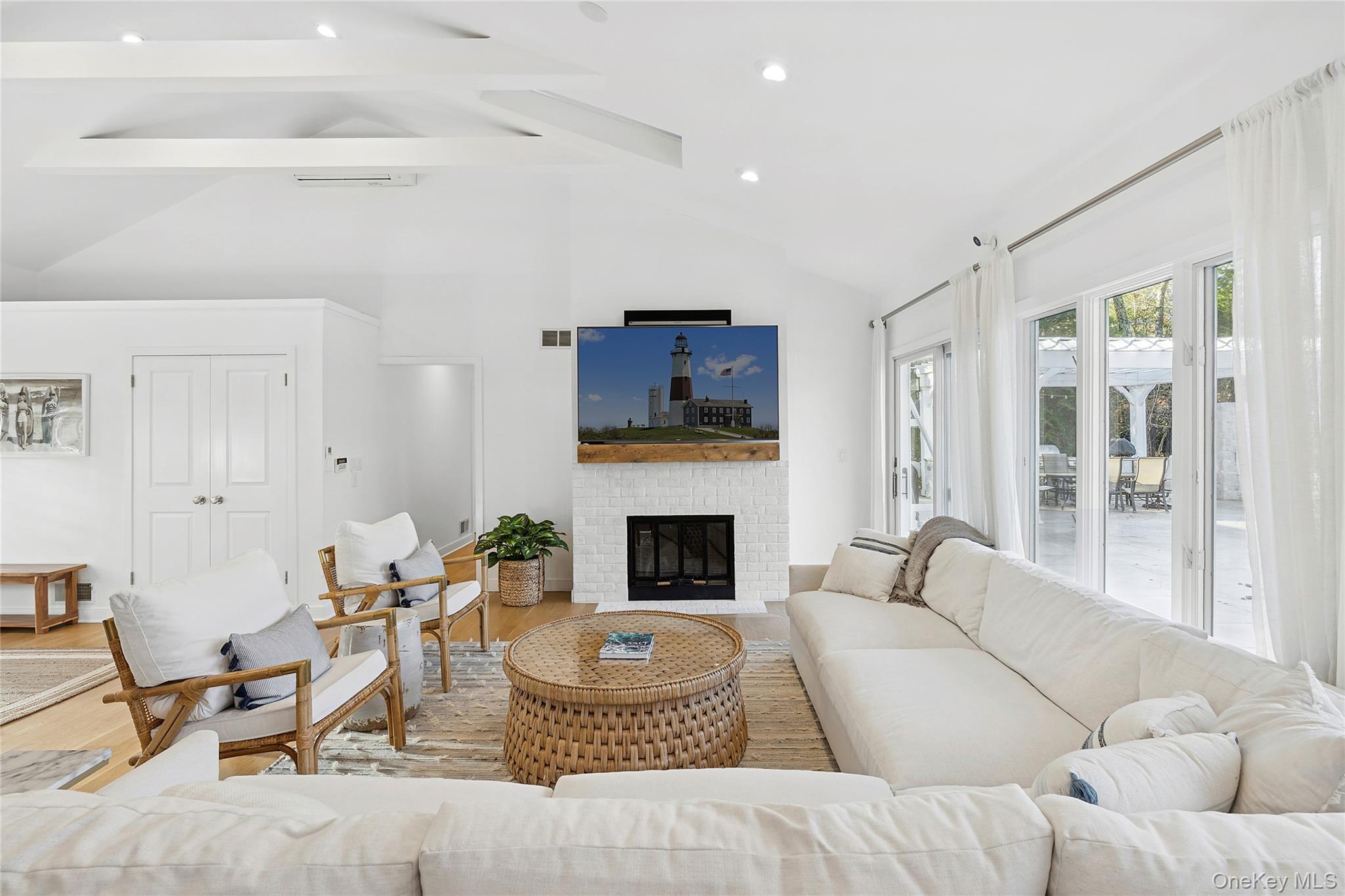 47 Bridle Path Property Photo 9