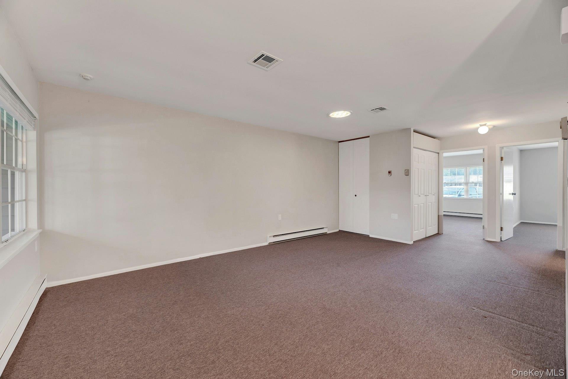164 Falmouth Court E Property Photo 7