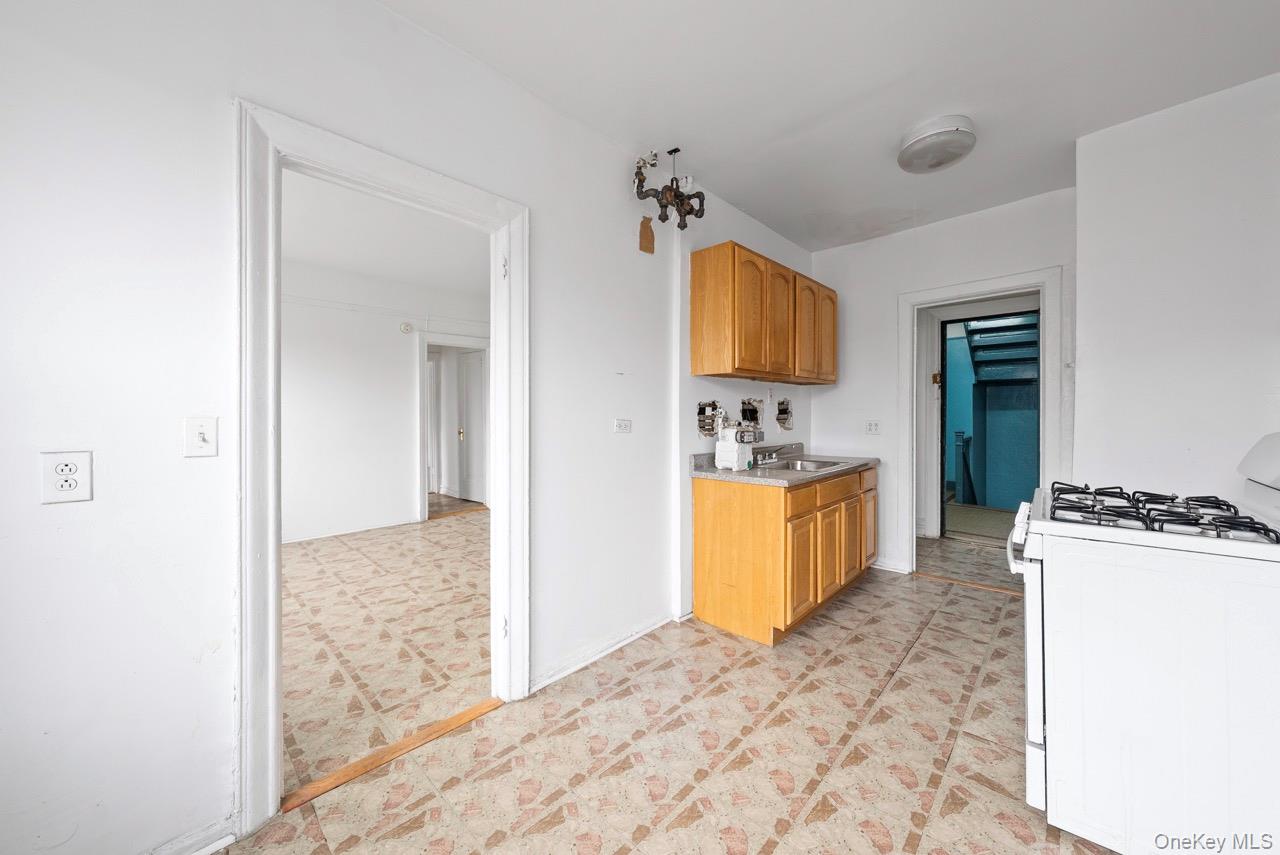 1715 Nelson Avenue 2d Property Photo 7
