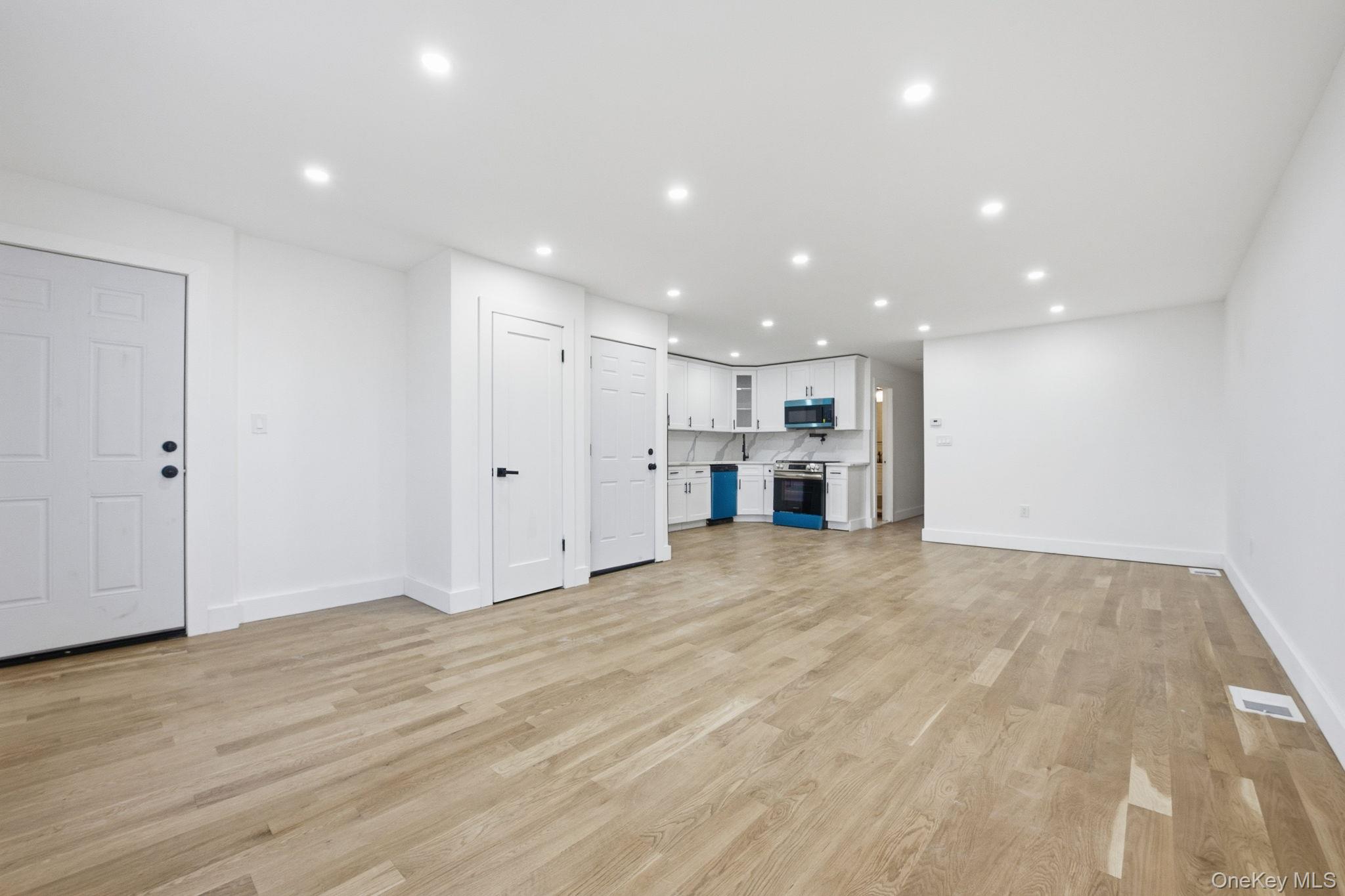 1026 E 96th Street Property Photo 3