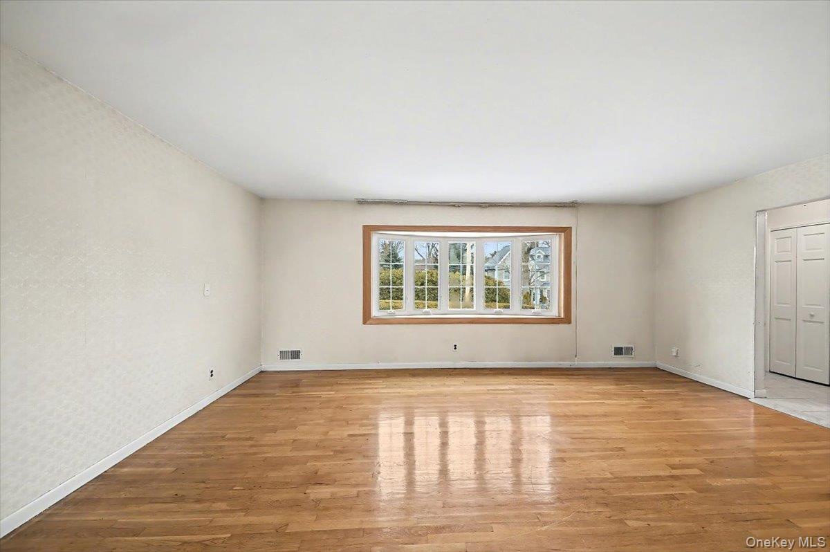 39 Claire Avenue Property Photo 5
