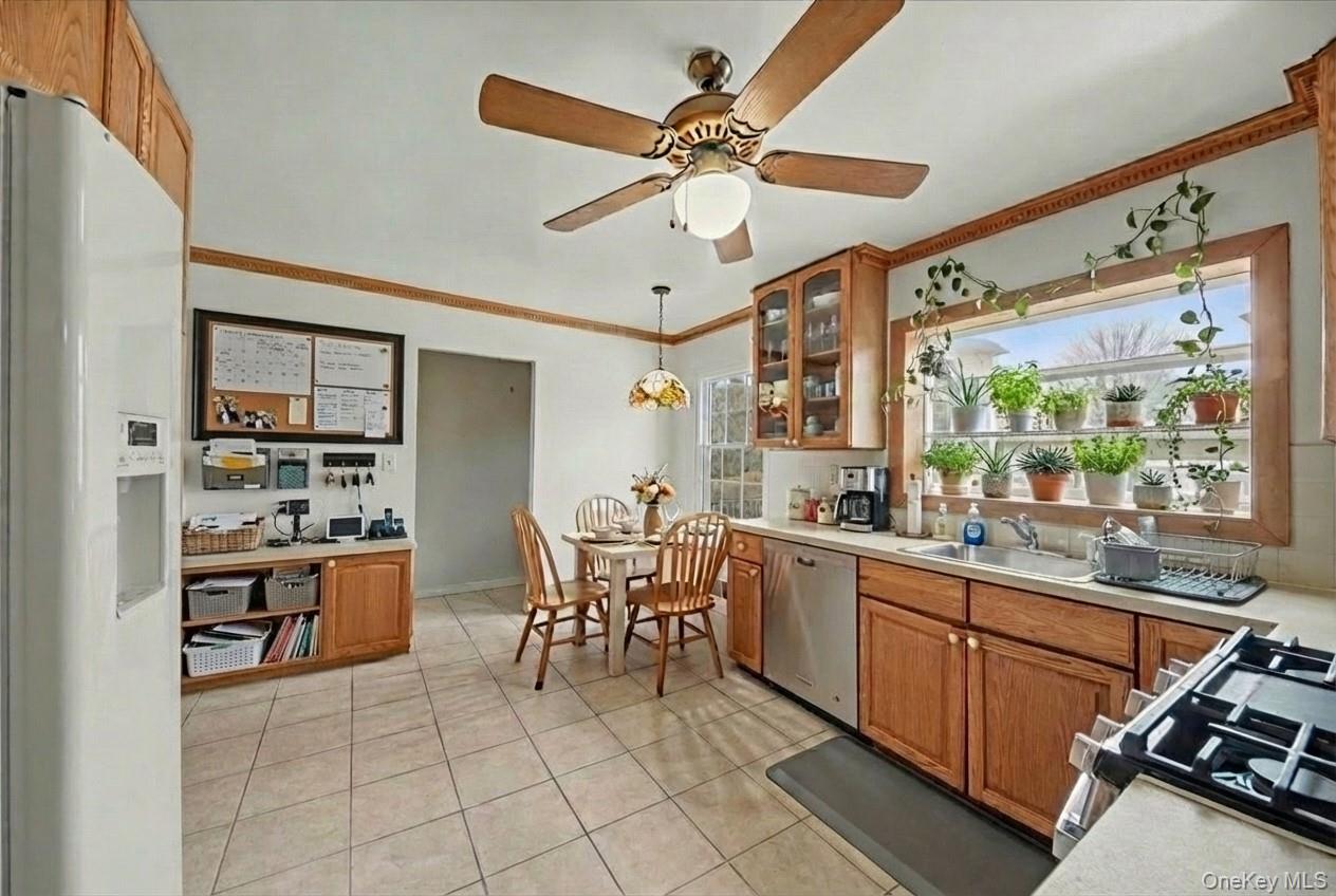 39 Claire Avenue Property Photo 8
