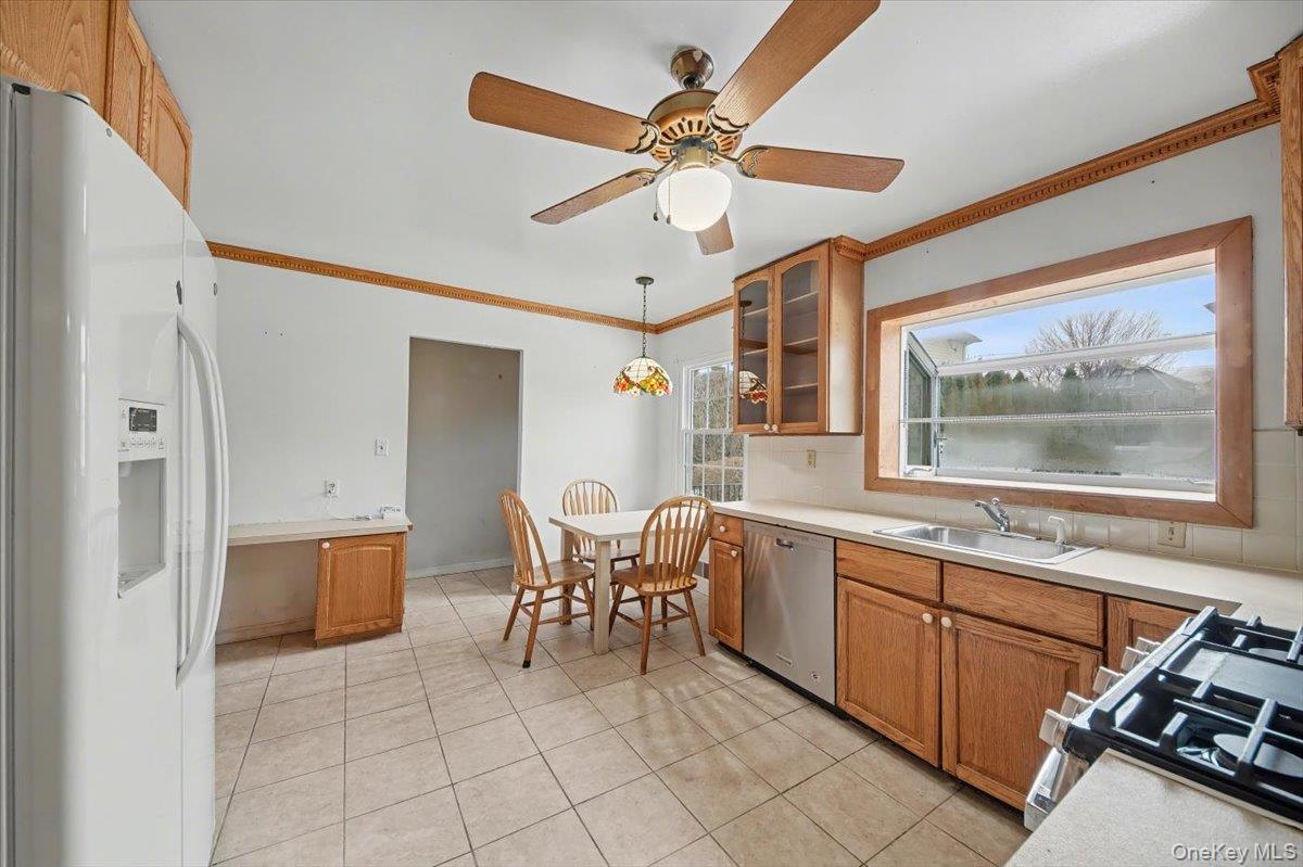 39 Claire Avenue Property Photo 9