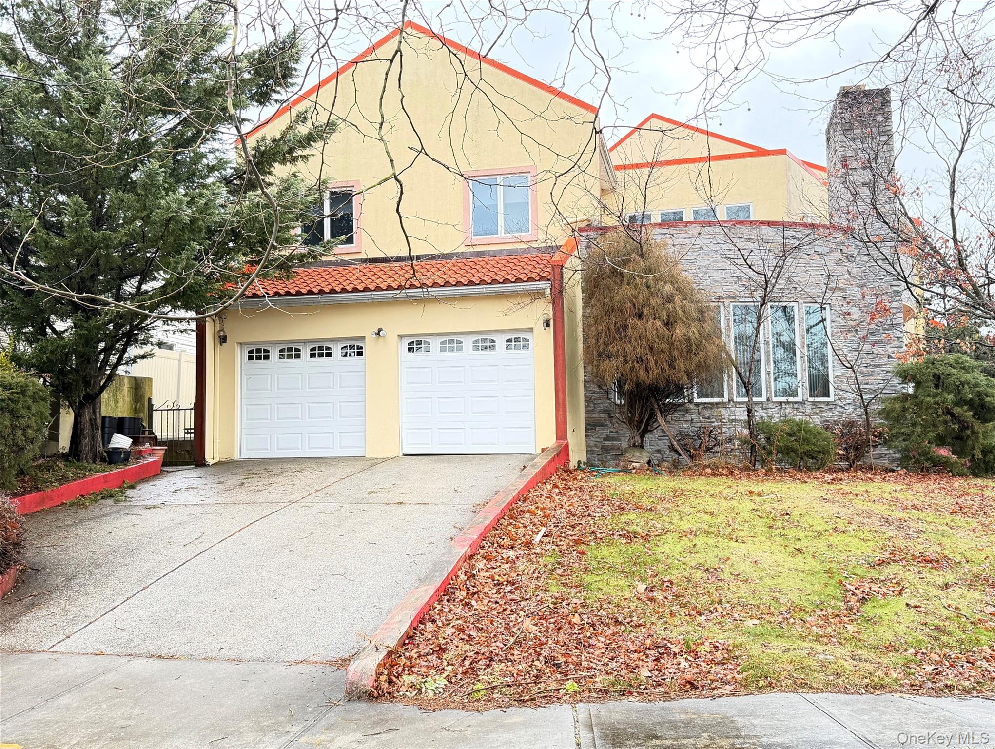 26105 Bridgewater Avenue Property Photo 2