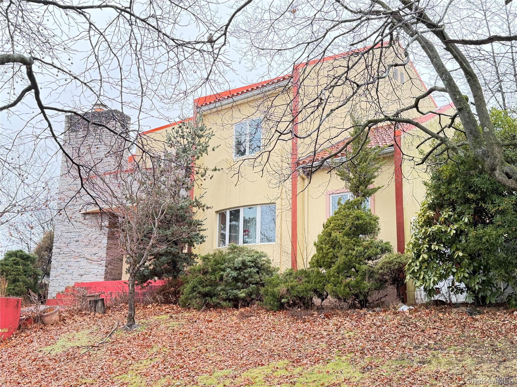 26105 Bridgewater Avenue Property Photo 3