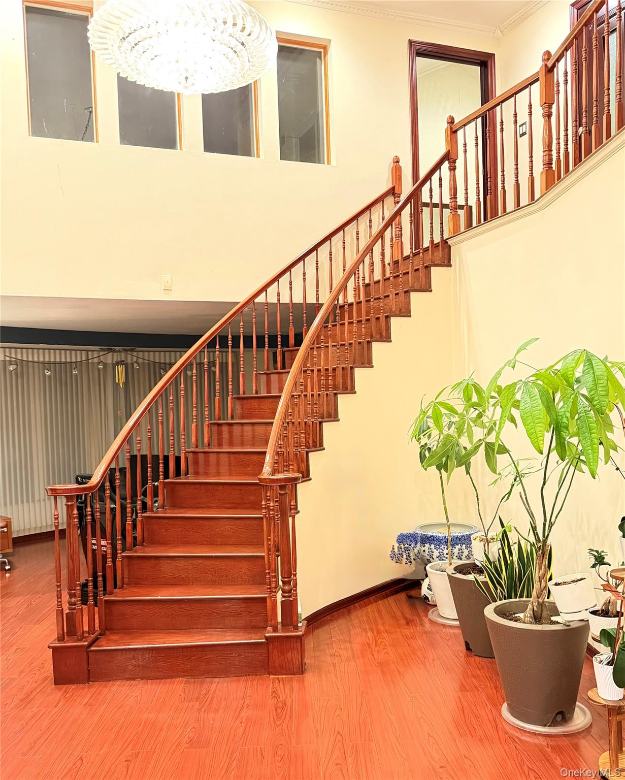 26105 Bridgewater Avenue Property Photo 4