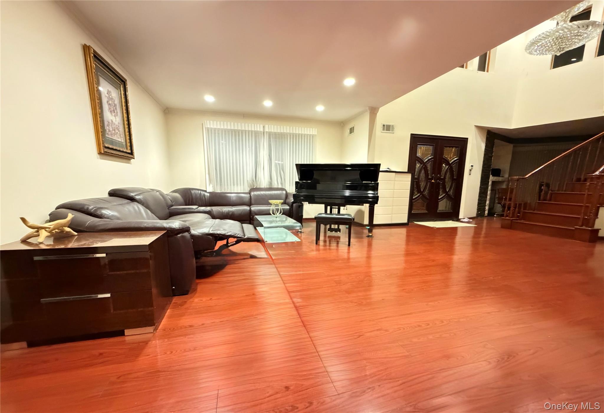 26105 Bridgewater Avenue Property Photo 7