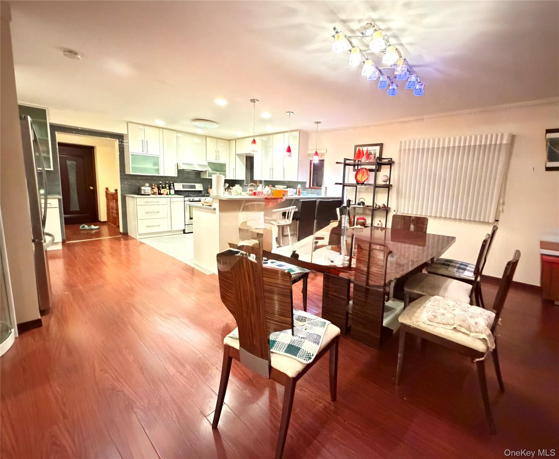 26105 Bridgewater Avenue Property Photo 9