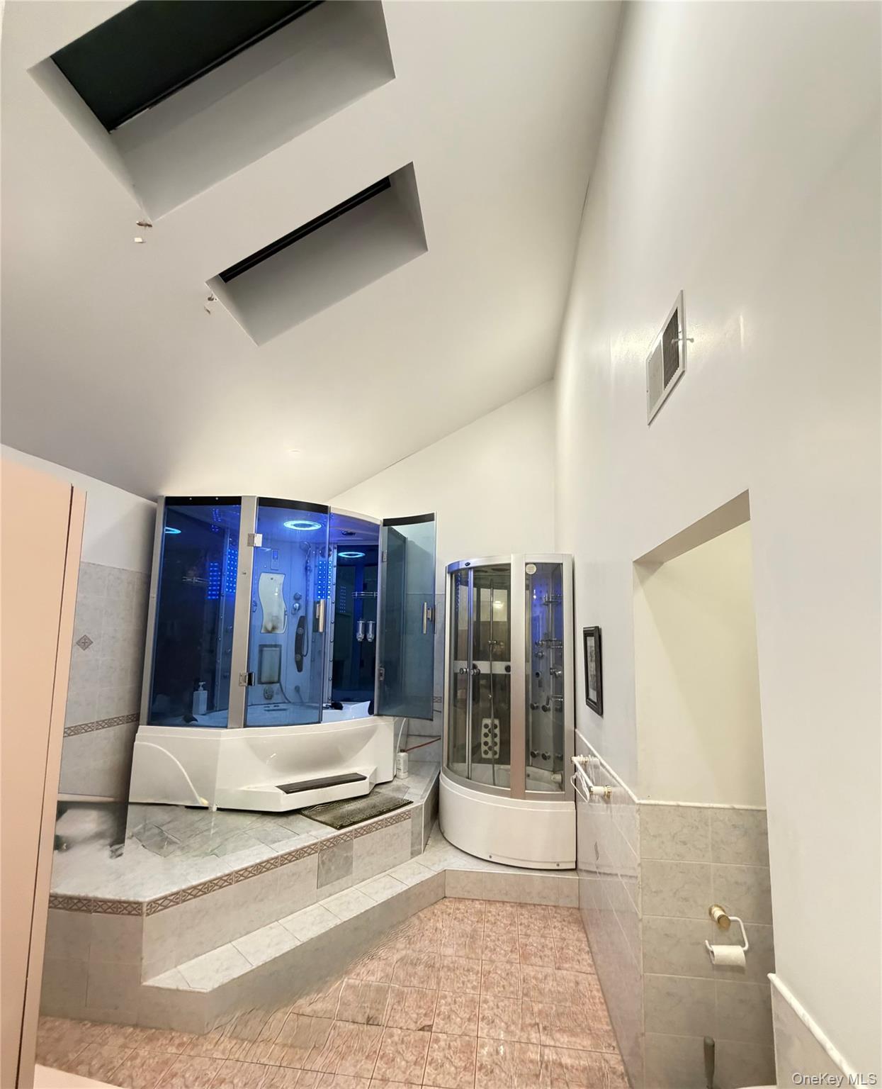 26105 Bridgewater Avenue Property Photo 11