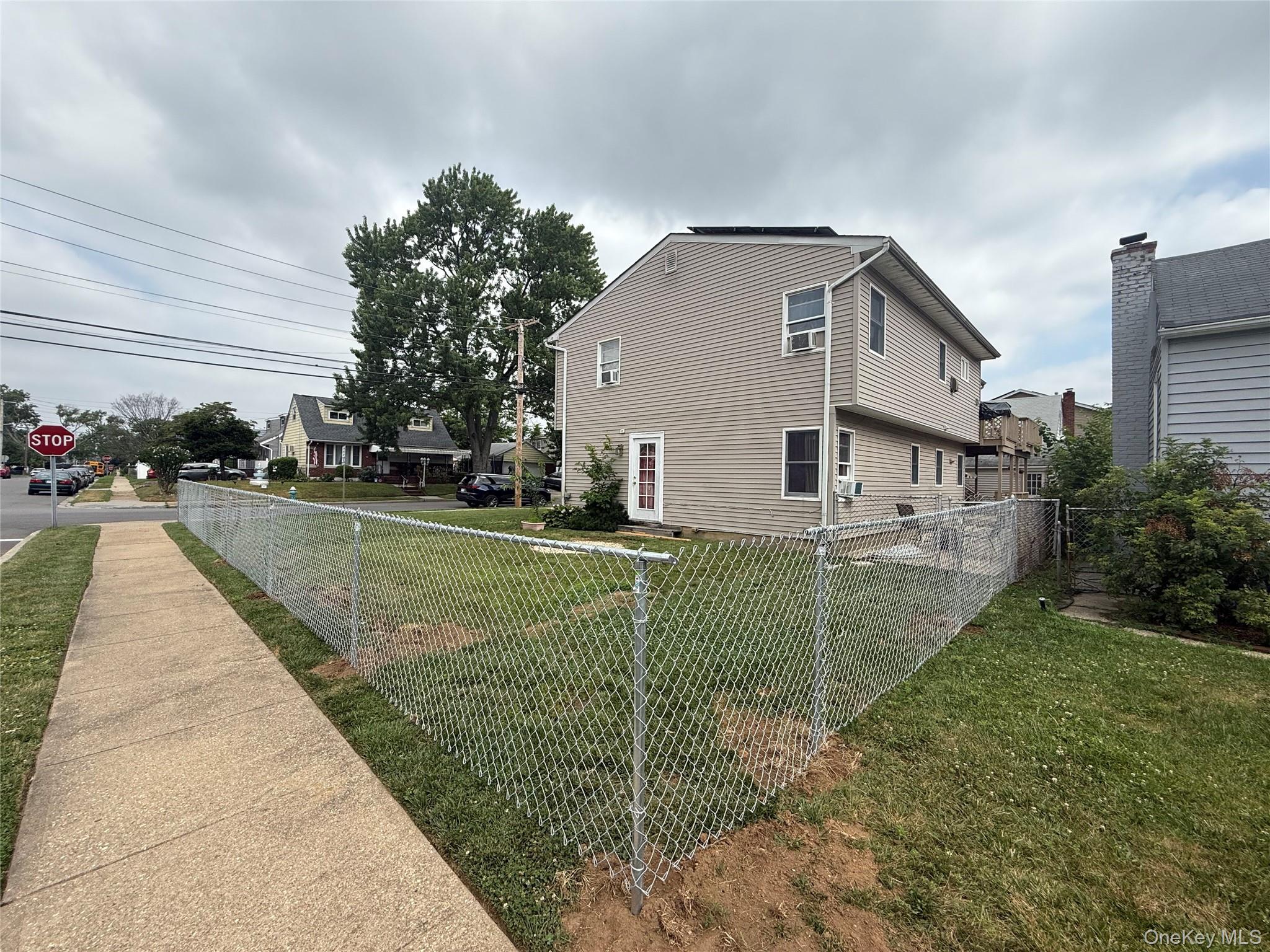 129 Stewart Street Property Photo 3