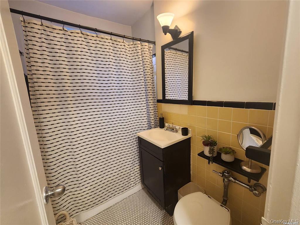 120-10 85 Avenue 2j Property Photo 7