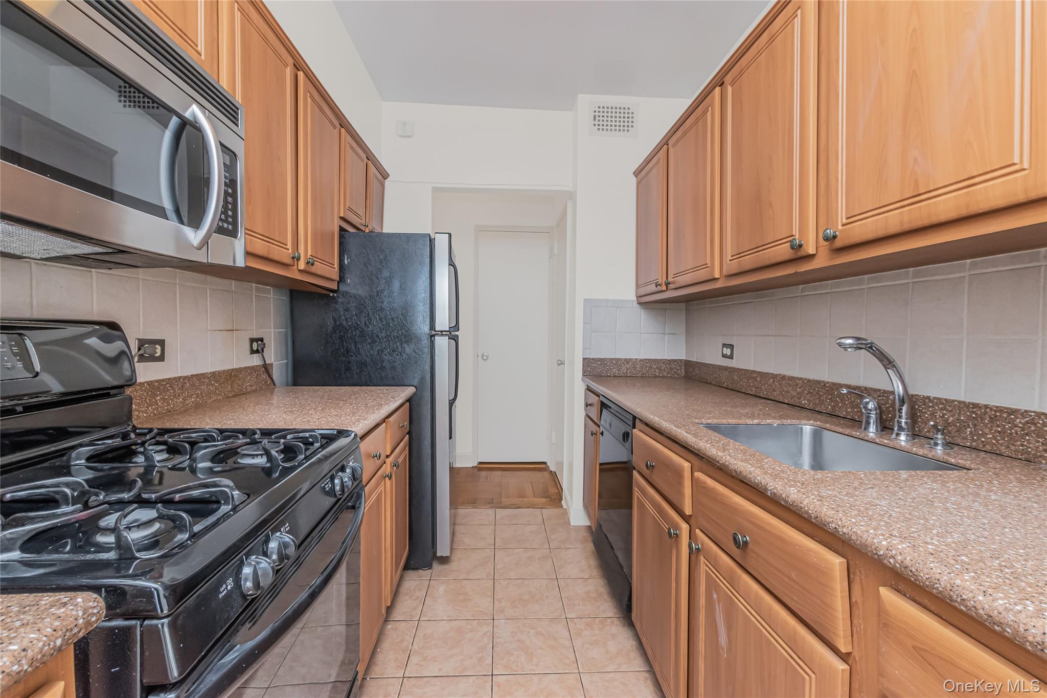 3515 Henry Hudson Parkway 10f Property Photo 4