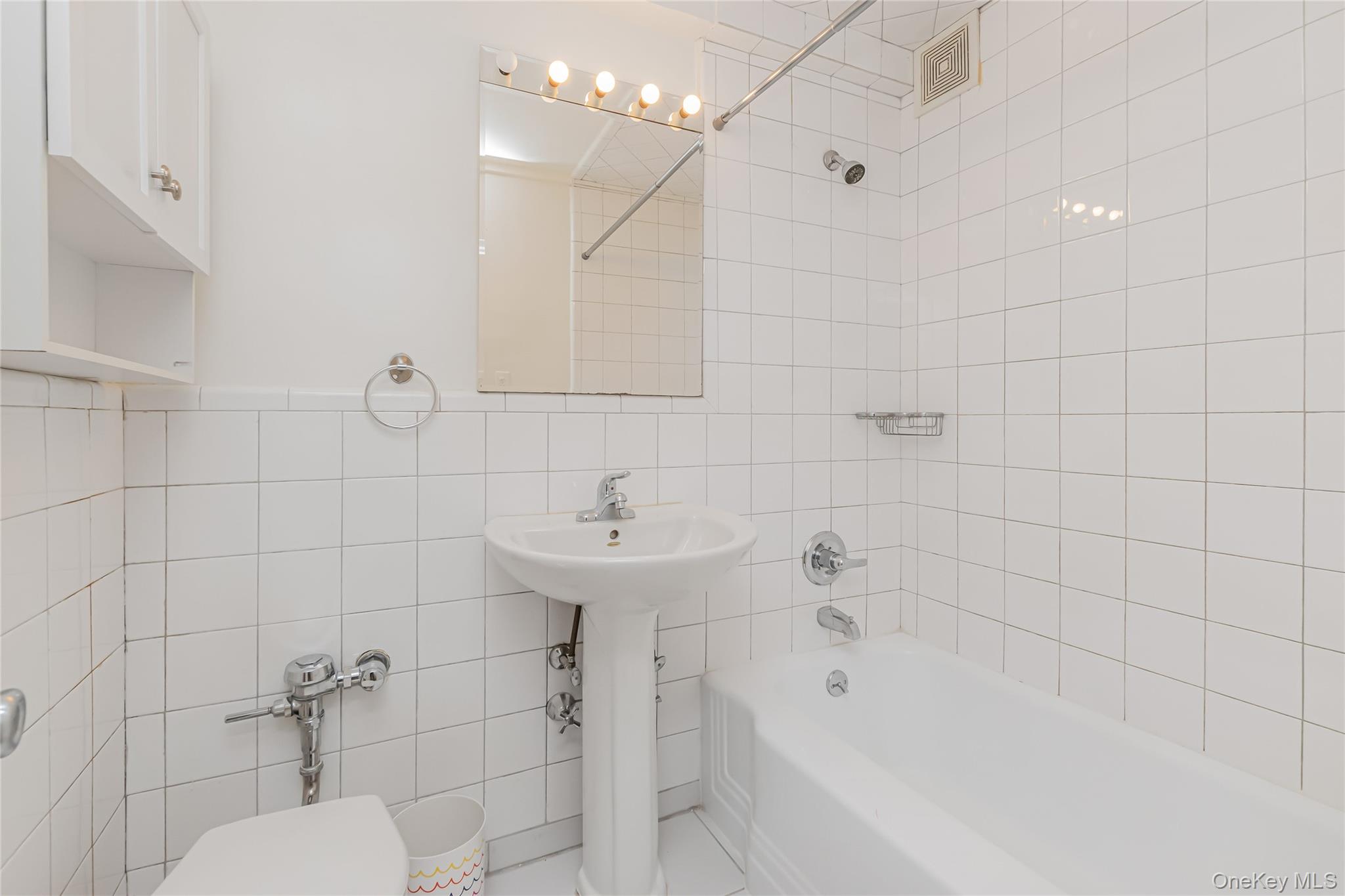 3515 Henry Hudson Parkway 10f Property Photo 8