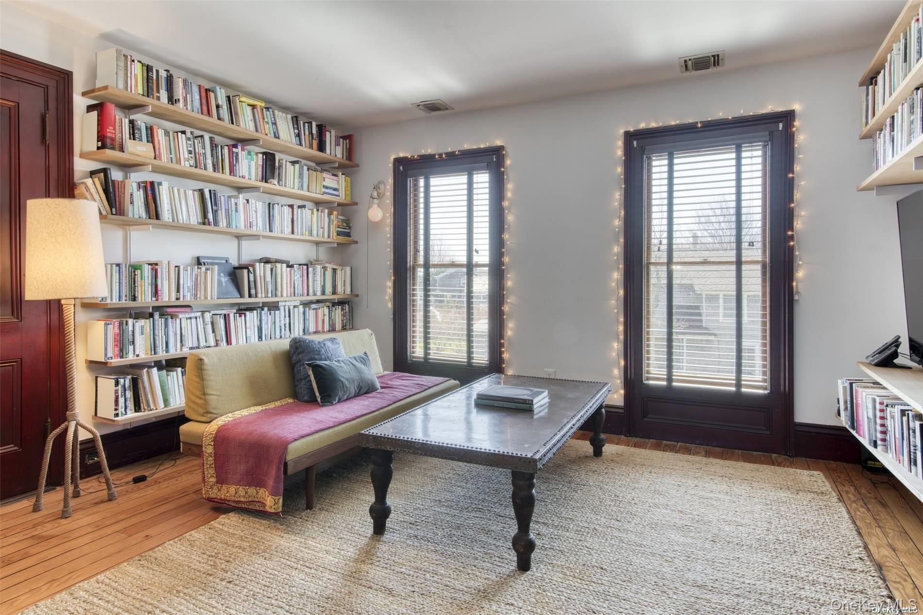 1855 Village Lane Property Photo 8