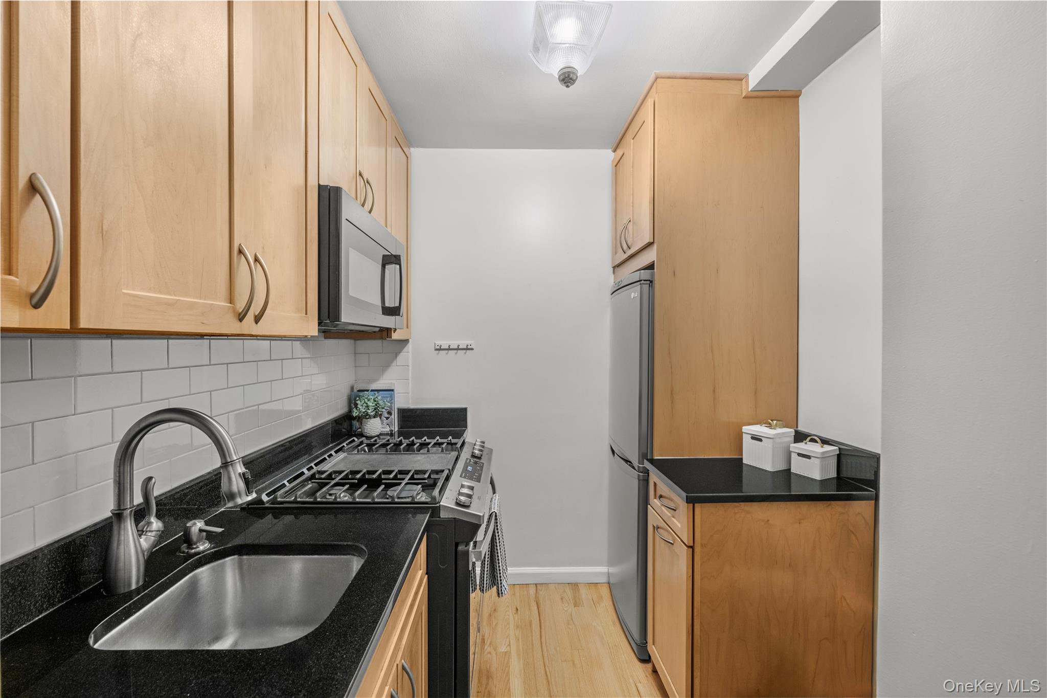800 Grand Concourse 2bs Property Photo 3