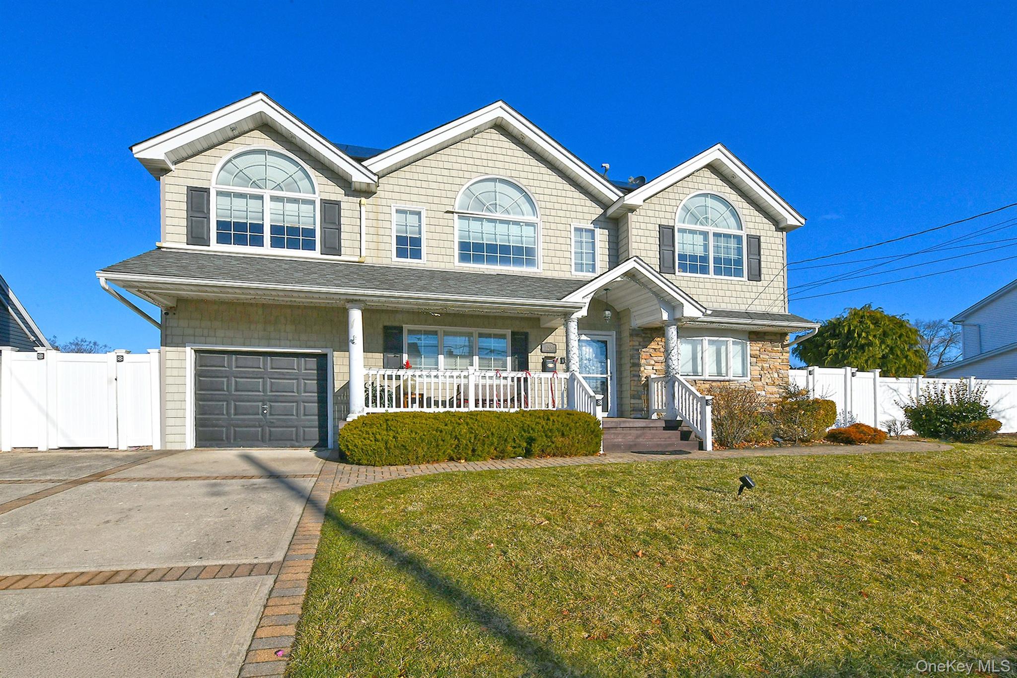 120 Brenner Avenue Property Photo 1