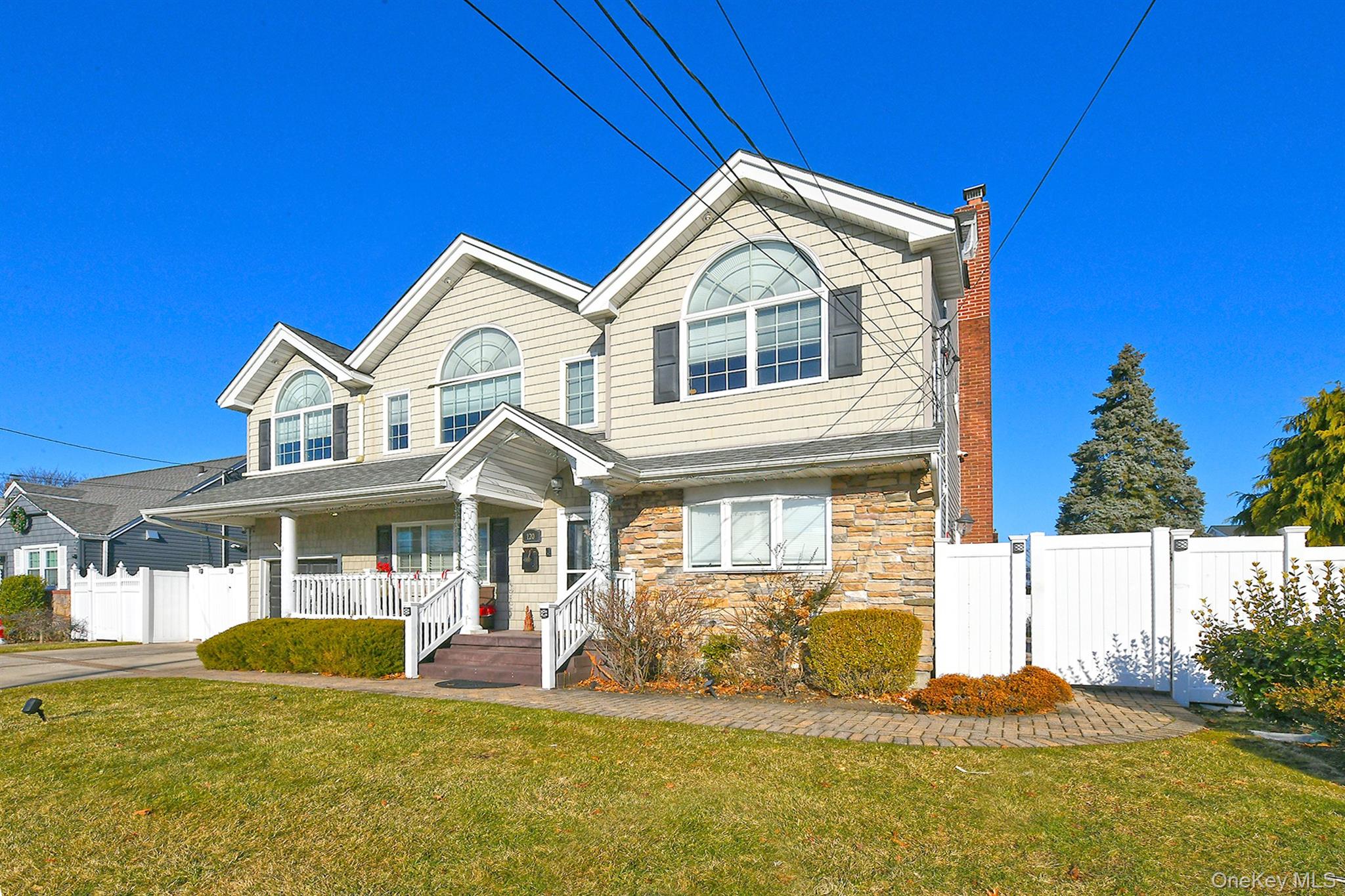 120 Brenner Avenue Property Photo 3