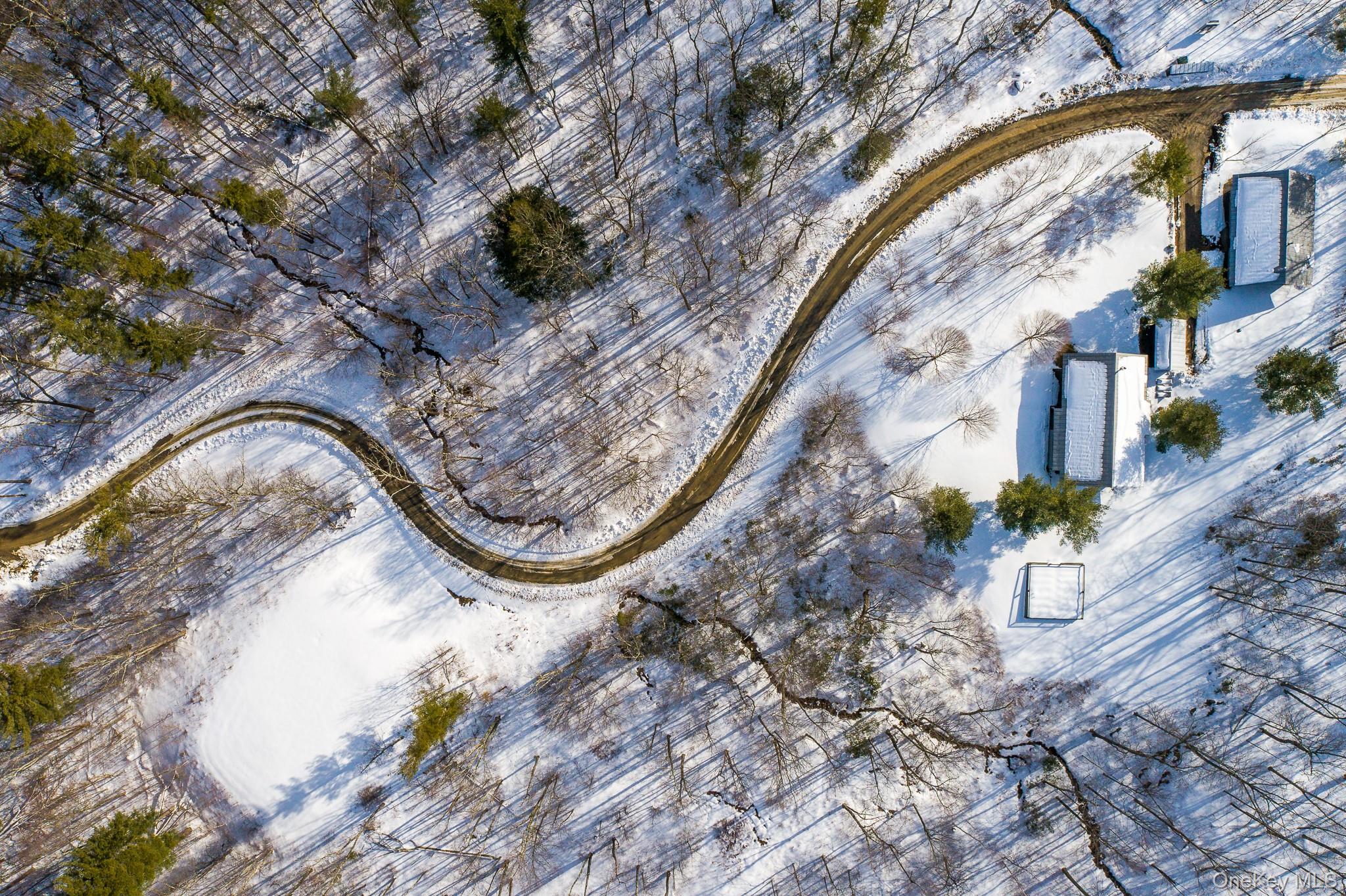 890 Bald Mountain Road Property Photo 4