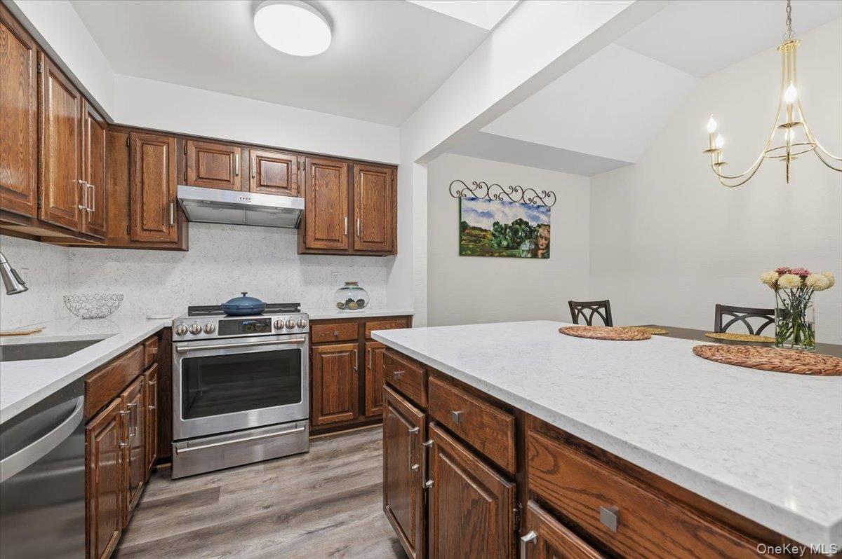 22 So. Gate Circle Property Photo 8