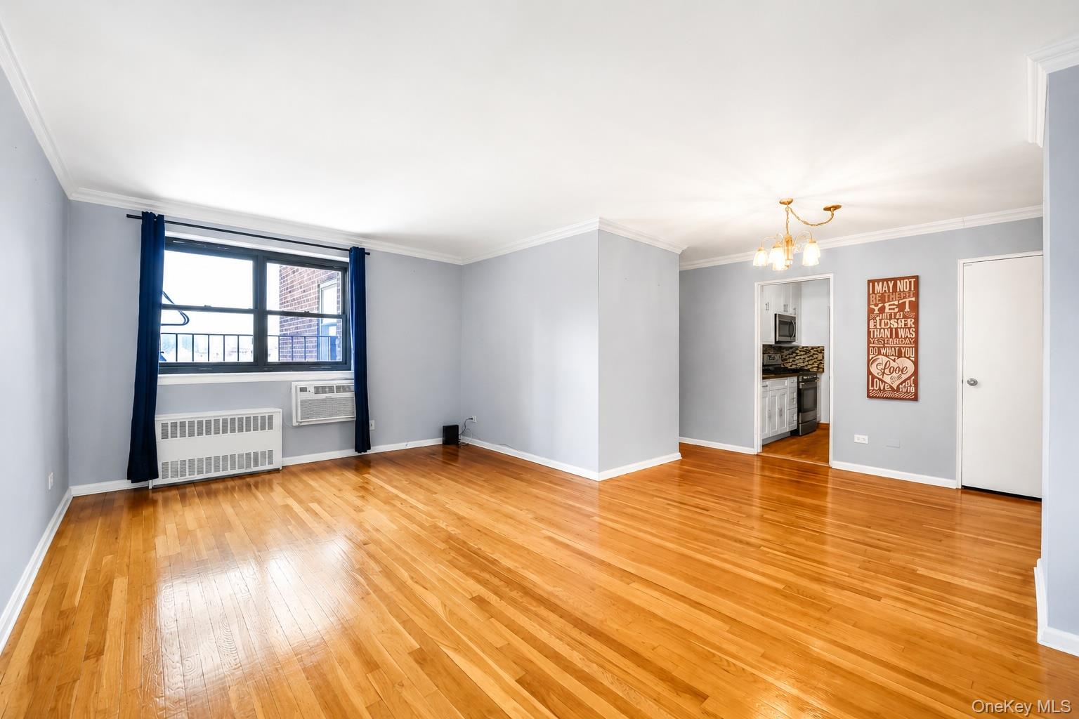 85-10 151st Avenue 5e Property Photo 2