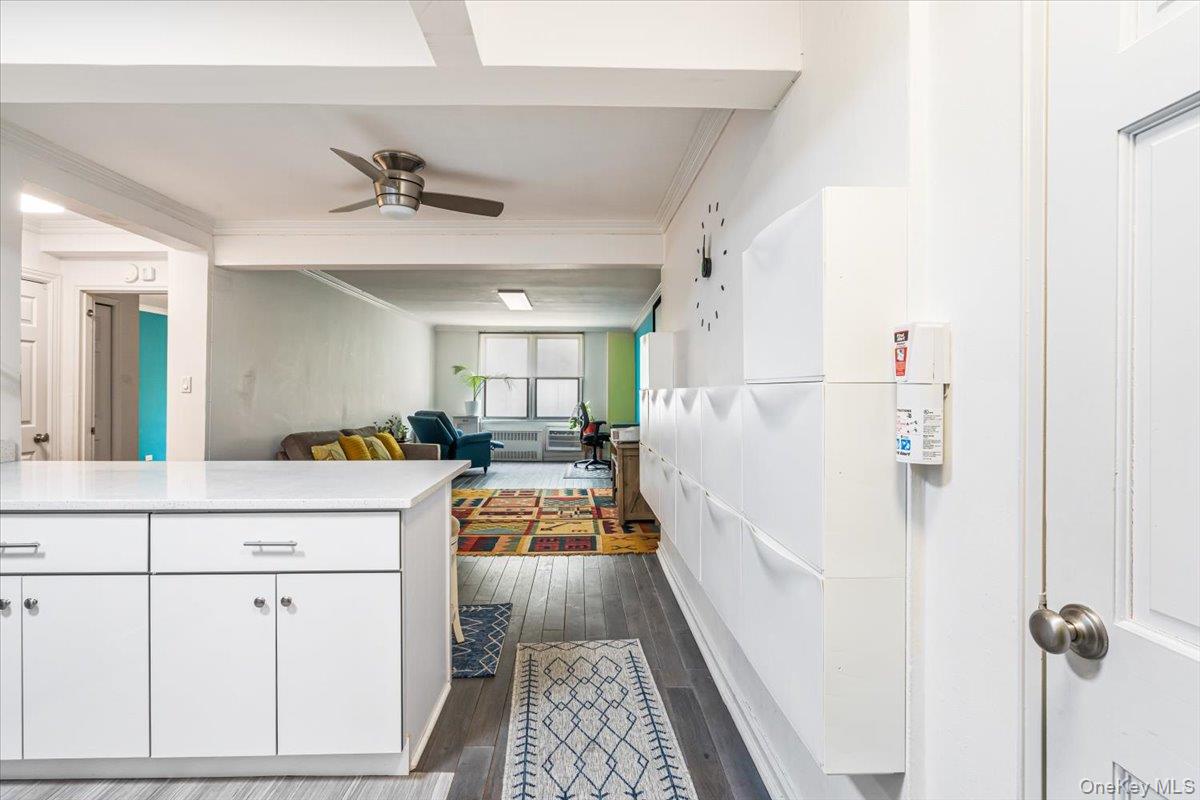 275 Webster Avenue 4i Property Photo 4